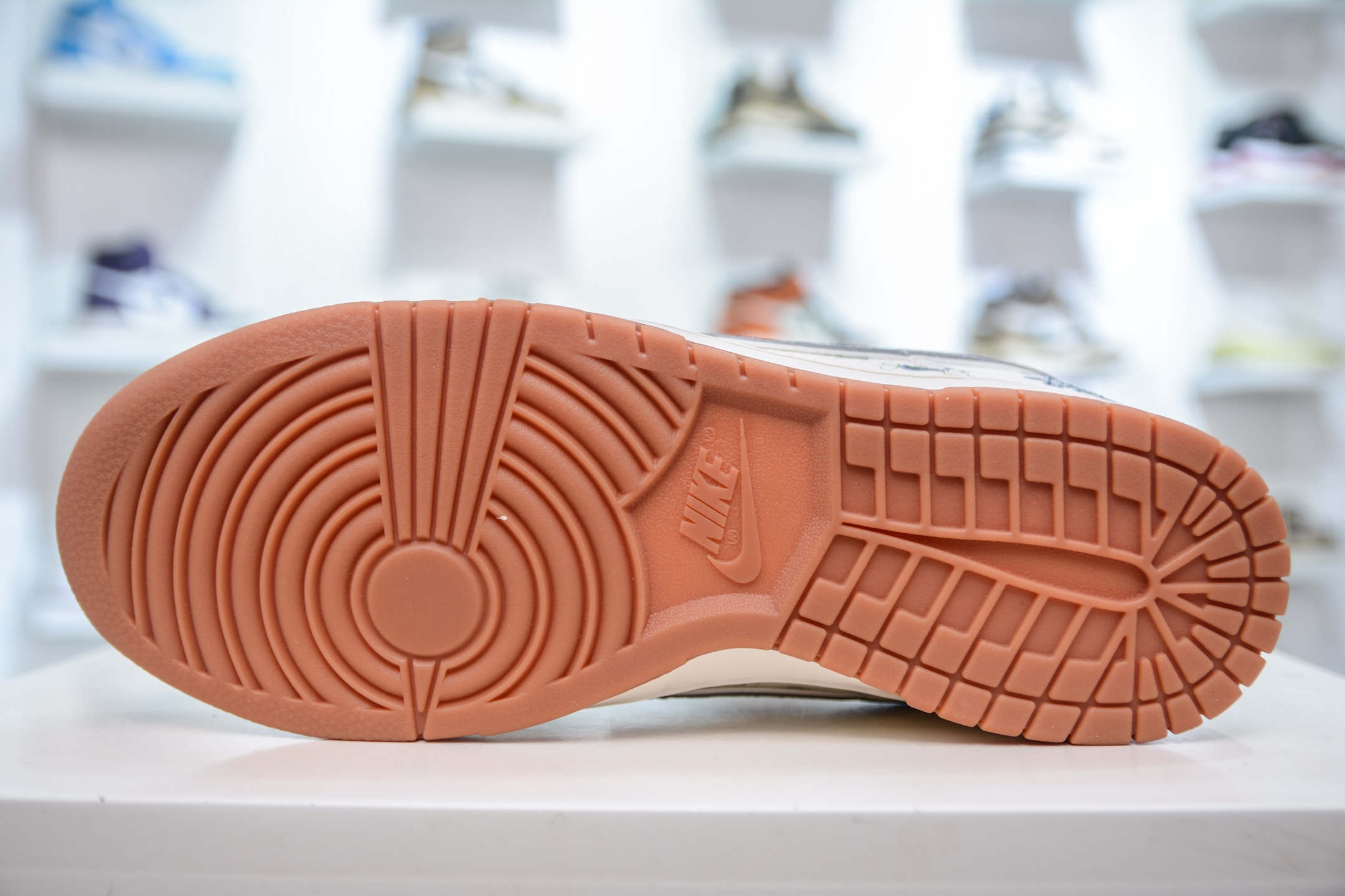 280  Nike SB Dunk Low x Stussy 斯图西联名-米灰生胶   XS6089-531