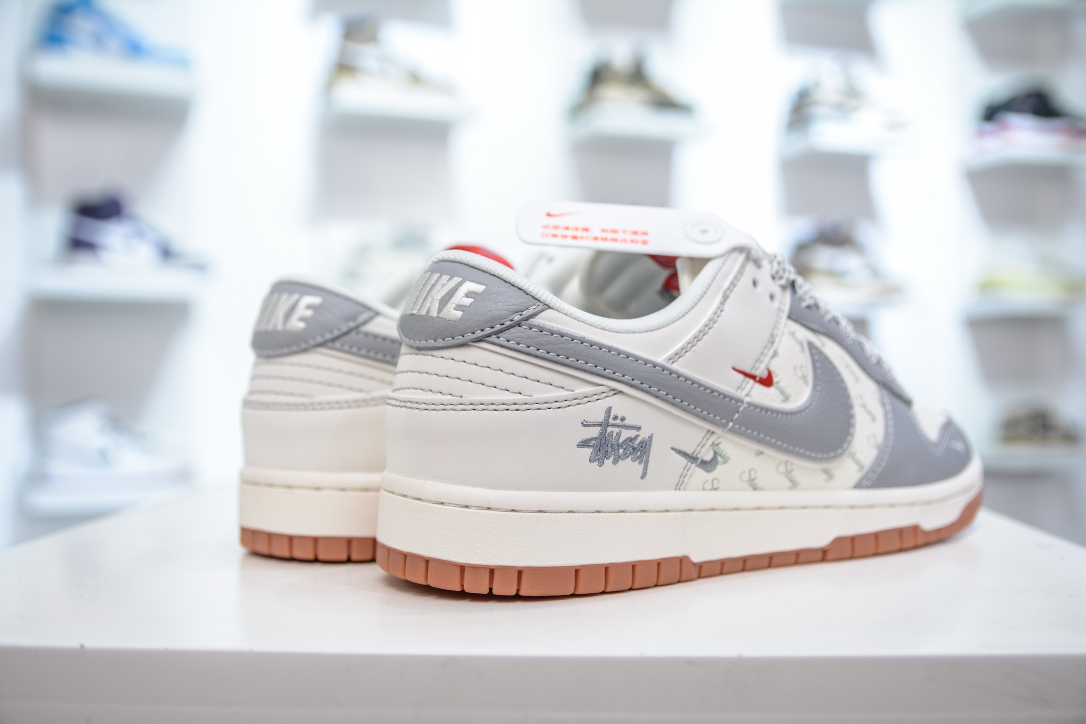 280  Nike SB Dunk Low x Stussy 斯图西联名-米灰生胶   XS6089-531