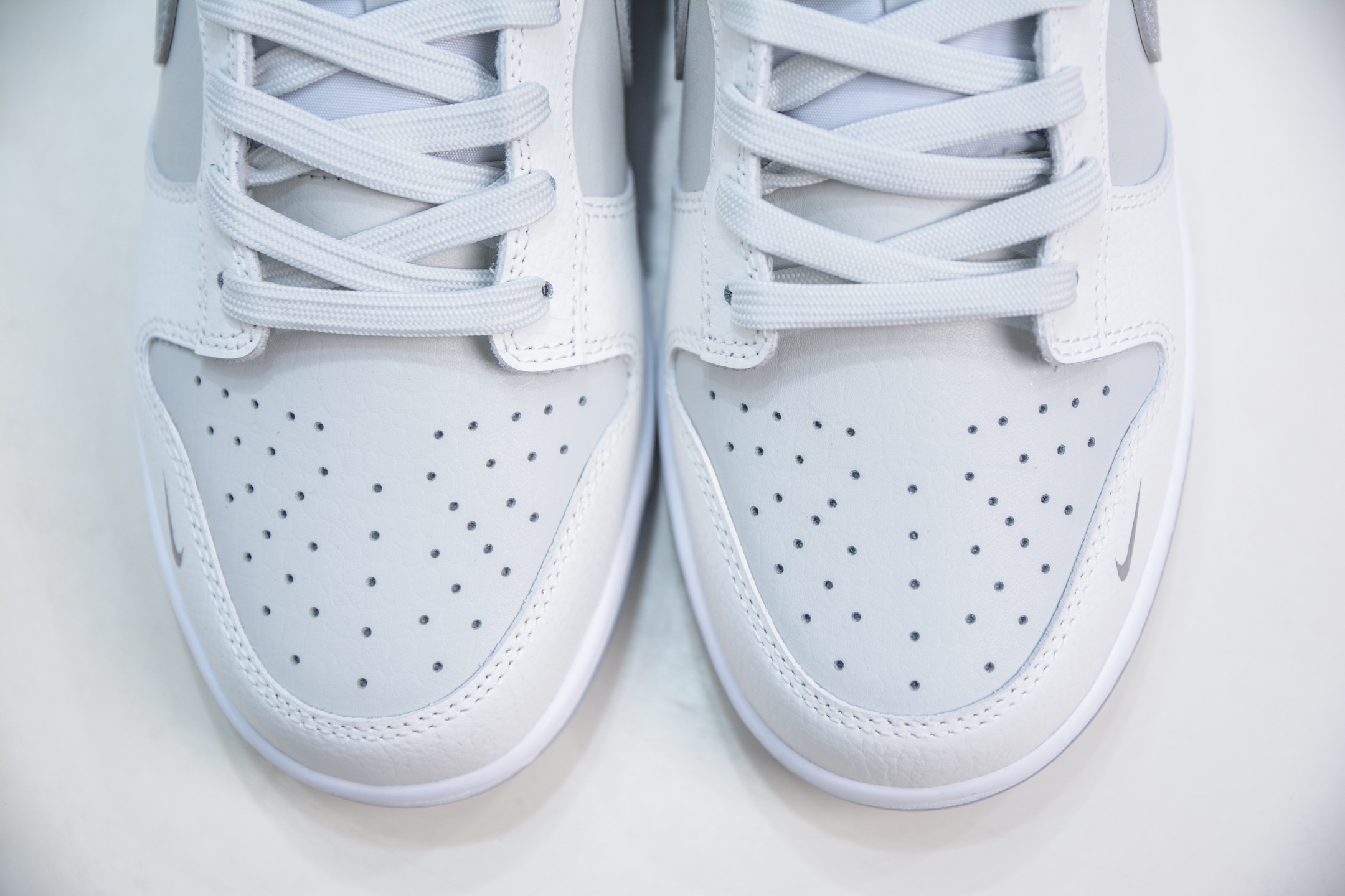 YC纯原 NK Dunk Low 钻在手心 白灰高定 WG0218-018