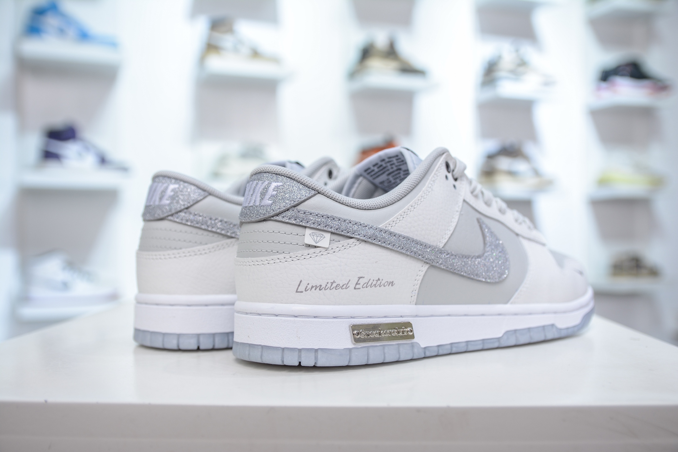 YC纯原 NK Dunk Low 钻在手心 白灰高定 WG0218-018
