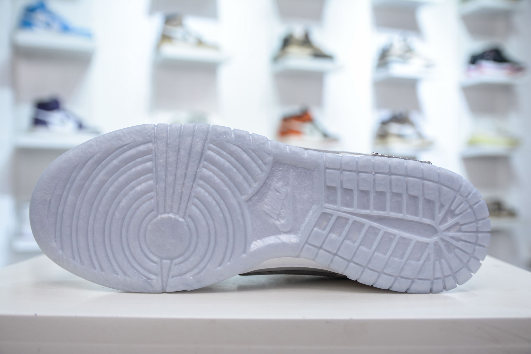 YC纯原 NK Dunk Low 钻在手心 白灰高定 WG0218-018