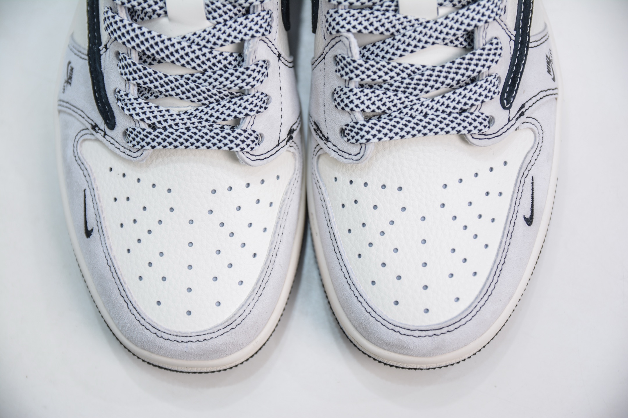 TS x Air Jordan x Stussy AJ1 Low 倒钩低帮联名斯图西-米灰黑勾 YX5066-301