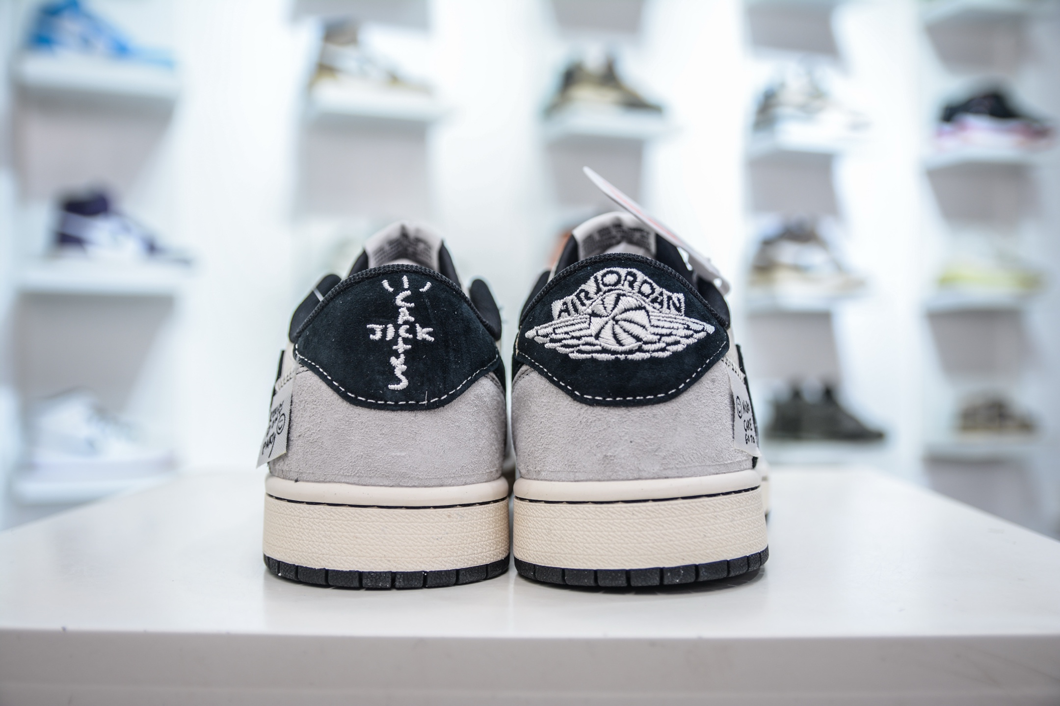 TS x Air Jordan x Stussy AJ1 Low 倒钩低帮联名斯图西-米灰黑勾 YX5066-301