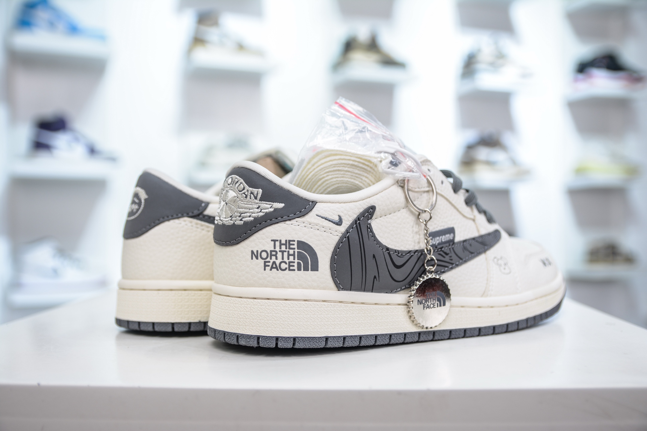270  The North Face x Supreme x Travis Scott x Air Jordan 1 Low乔丹1代低帮倒钩  XS2024-013