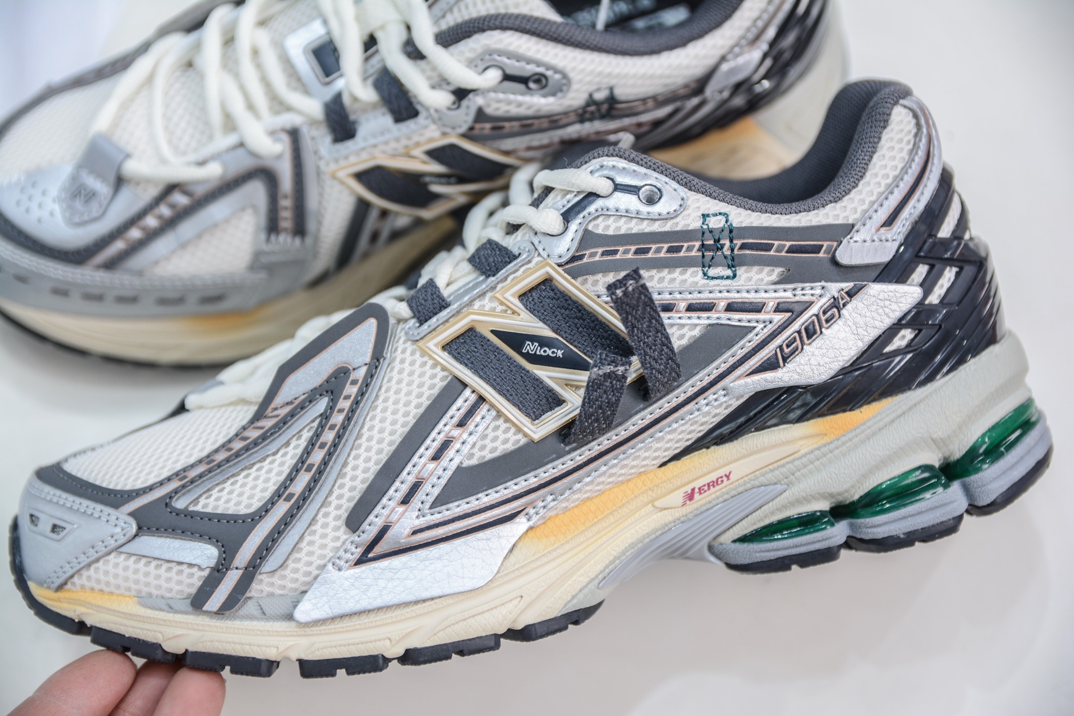 210  T版纯原 New Balance M1906R系列 复古老爹防滑耐磨低帮 跑步鞋 M1906AD
