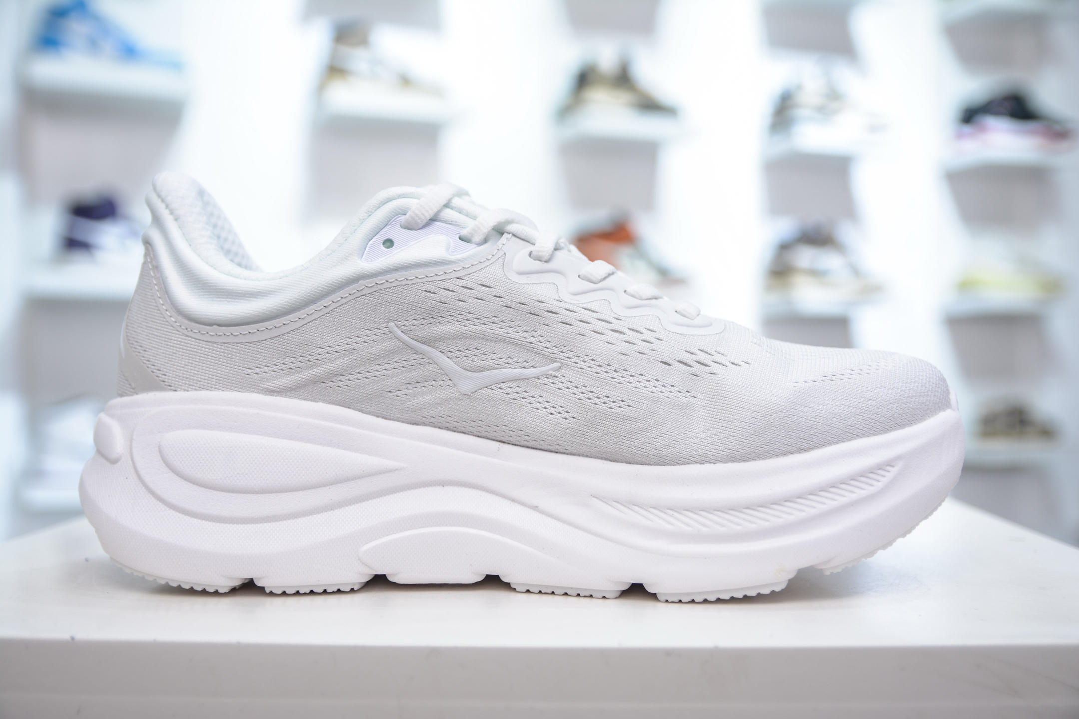 200  CS版 HOKA ONE ONE Bondi 9 WIDE 邦迪九代舒适防滑耐磨低帮休闲跑步鞋  1162011/WWH