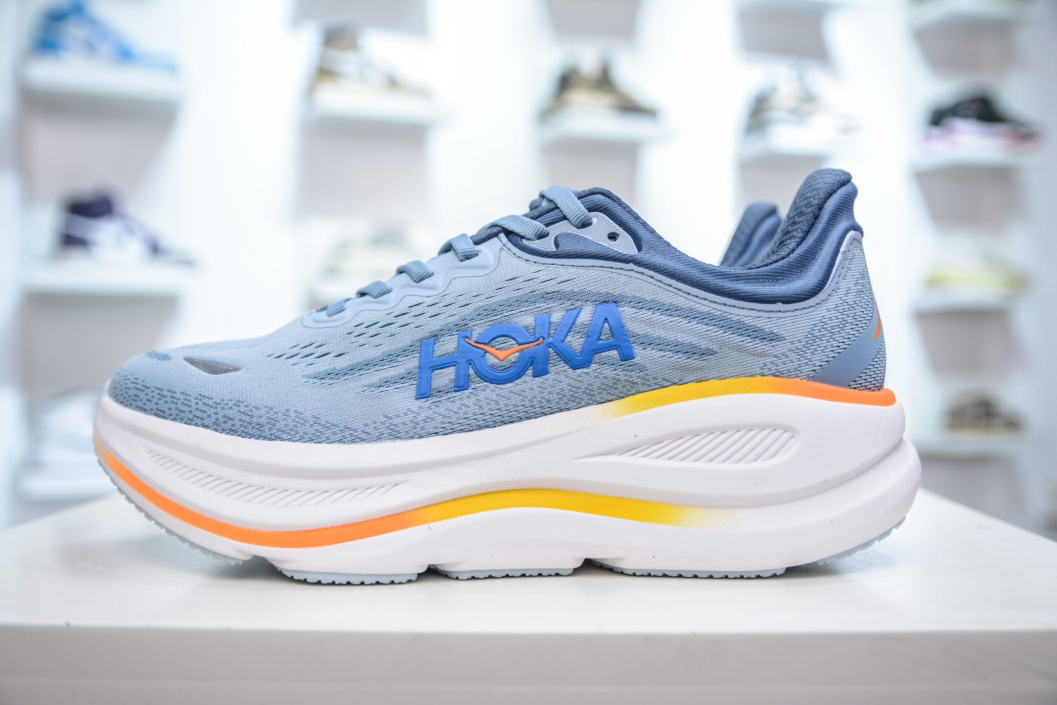 200  CS版 HOKA ONE ONE Bondi 9 WIDE 邦迪九代舒适防滑耐磨低帮休闲跑步鞋  1162013/DNP