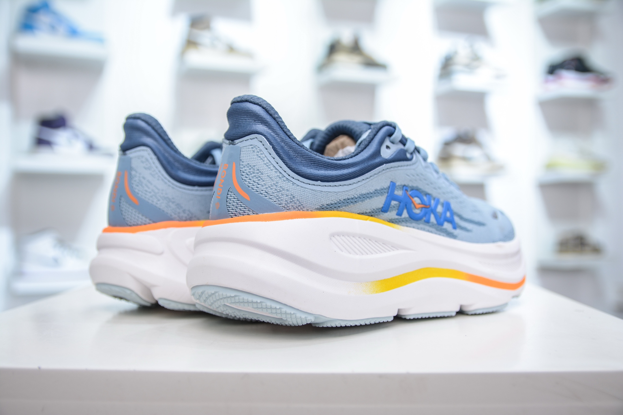200  CS版 HOKA ONE ONE Bondi 9 WIDE 邦迪九代舒适防滑耐磨低帮休闲跑步鞋  1162013/DNP