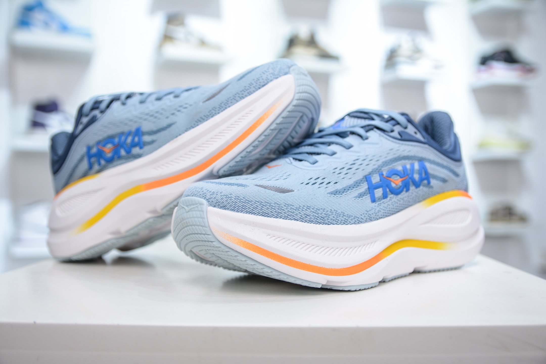 200  CS版 HOKA ONE ONE Bondi 9 WIDE 邦迪九代舒适防滑耐磨低帮休闲跑步鞋  1162013/DNP