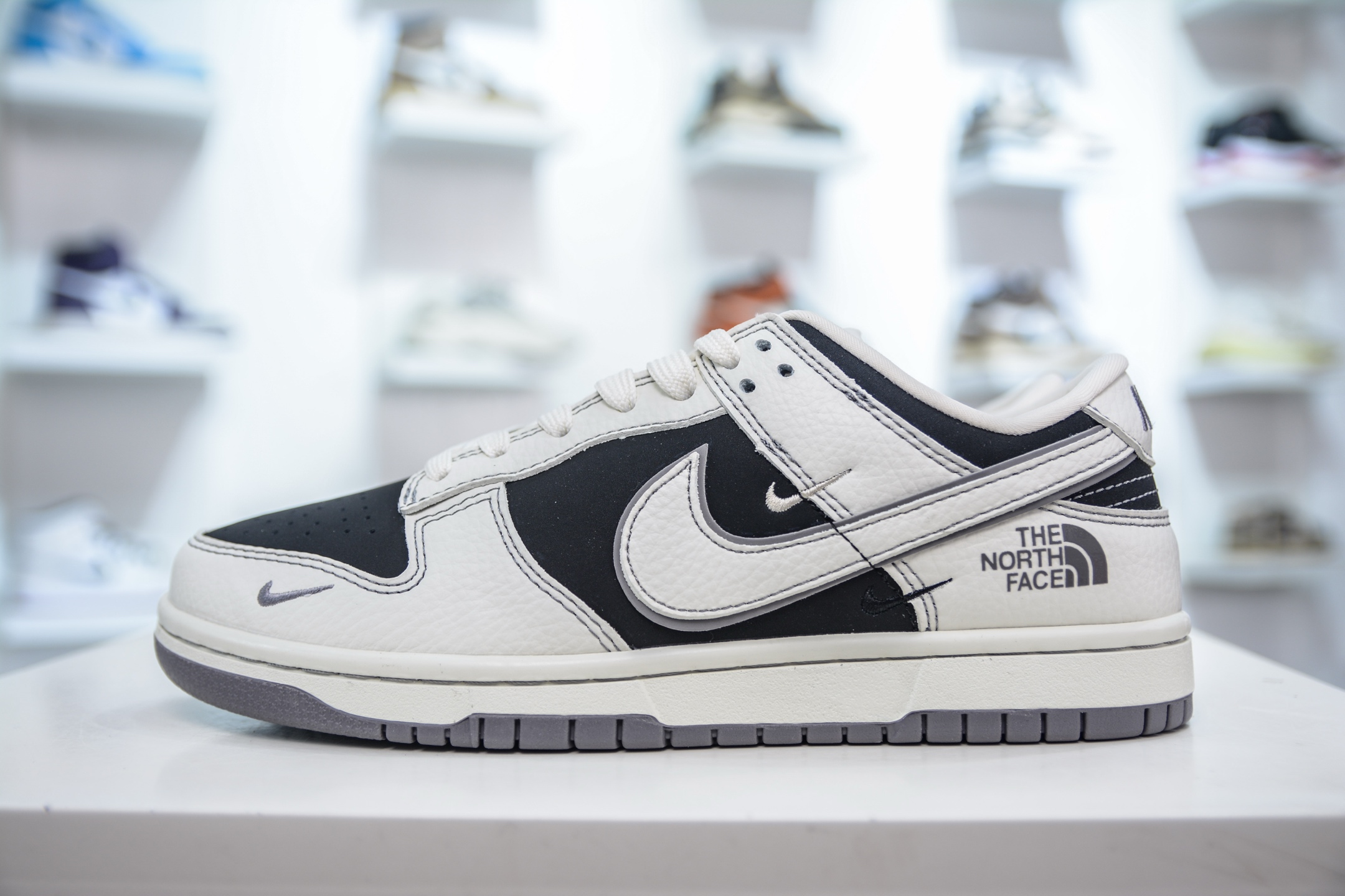 280 Nike SB Dunk Low x The North Face 北面联名-奶白黑灰 SC9207-404