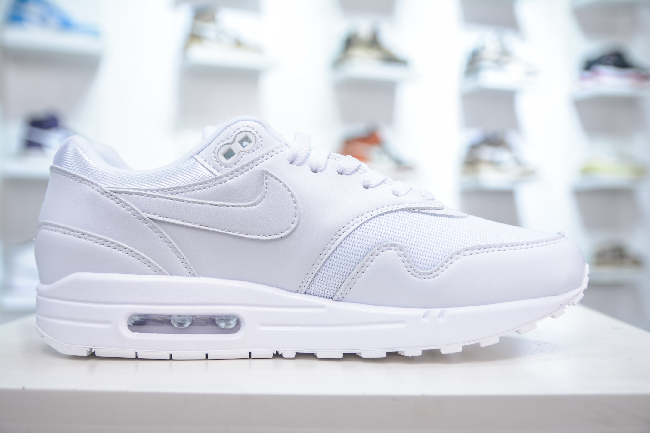 230 NK Air Max 1 初代复古气垫慢跑鞋 454746-107