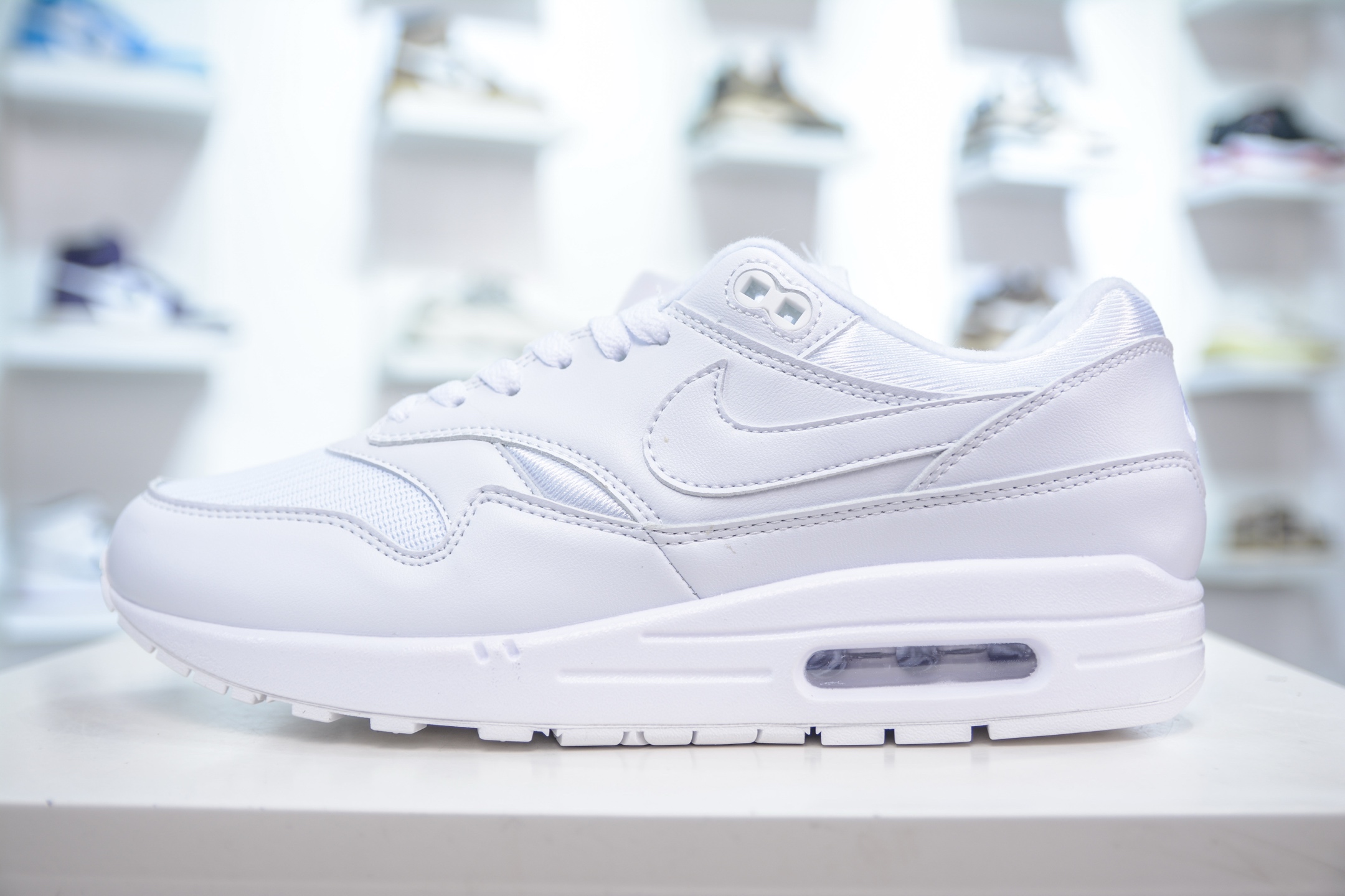 230 NK Air Max 1 初代复古气垫慢跑鞋 454746-107