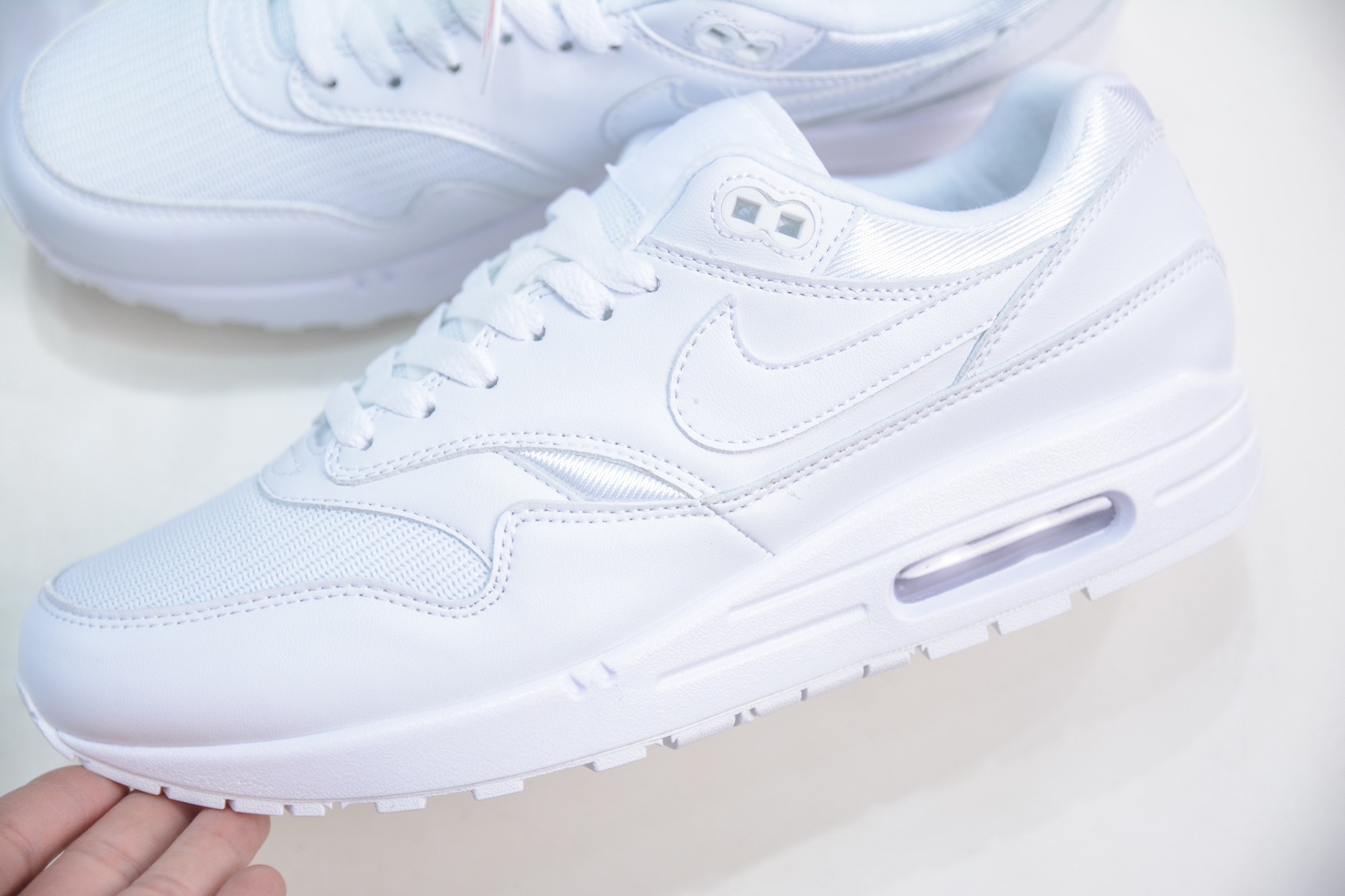 230 NK Air Max 1 初代复古气垫慢跑鞋 454746-107