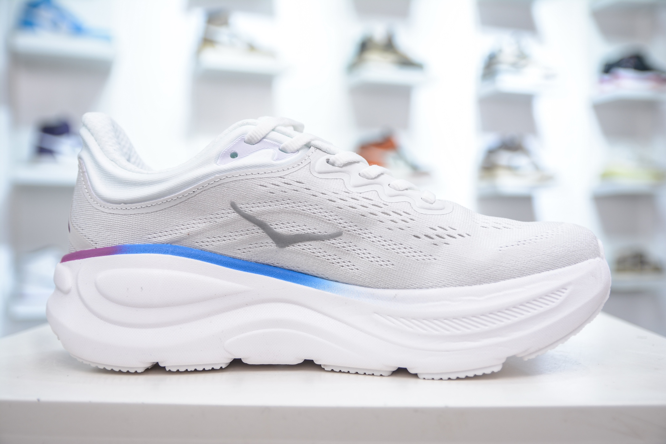 200 CS版 HOKA ONE ONE Bondi 9 WIDE 邦迪九代舒适防滑耐磨低帮休闲跑步鞋 1162011/RBW