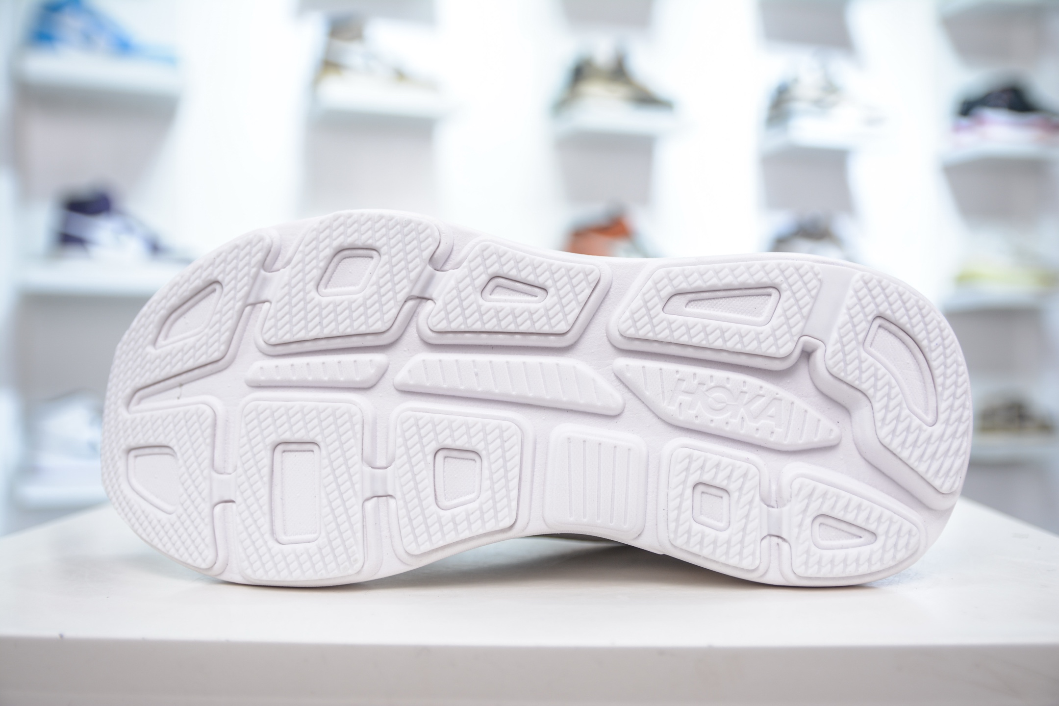 200 CS版 HOKA ONE ONE Bondi 9 WIDE 邦迪九代舒适防滑耐磨低帮休闲跑步鞋 1162011/RBW
