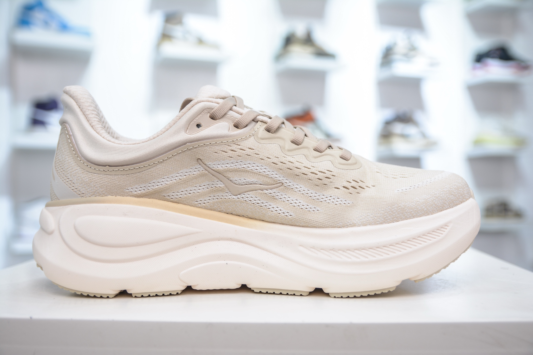 200 CS版 HOKA ONE ONE Bondi 9 WIDE 邦迪九代舒适防滑耐磨低帮休闲跑步鞋 1162011/OLTM