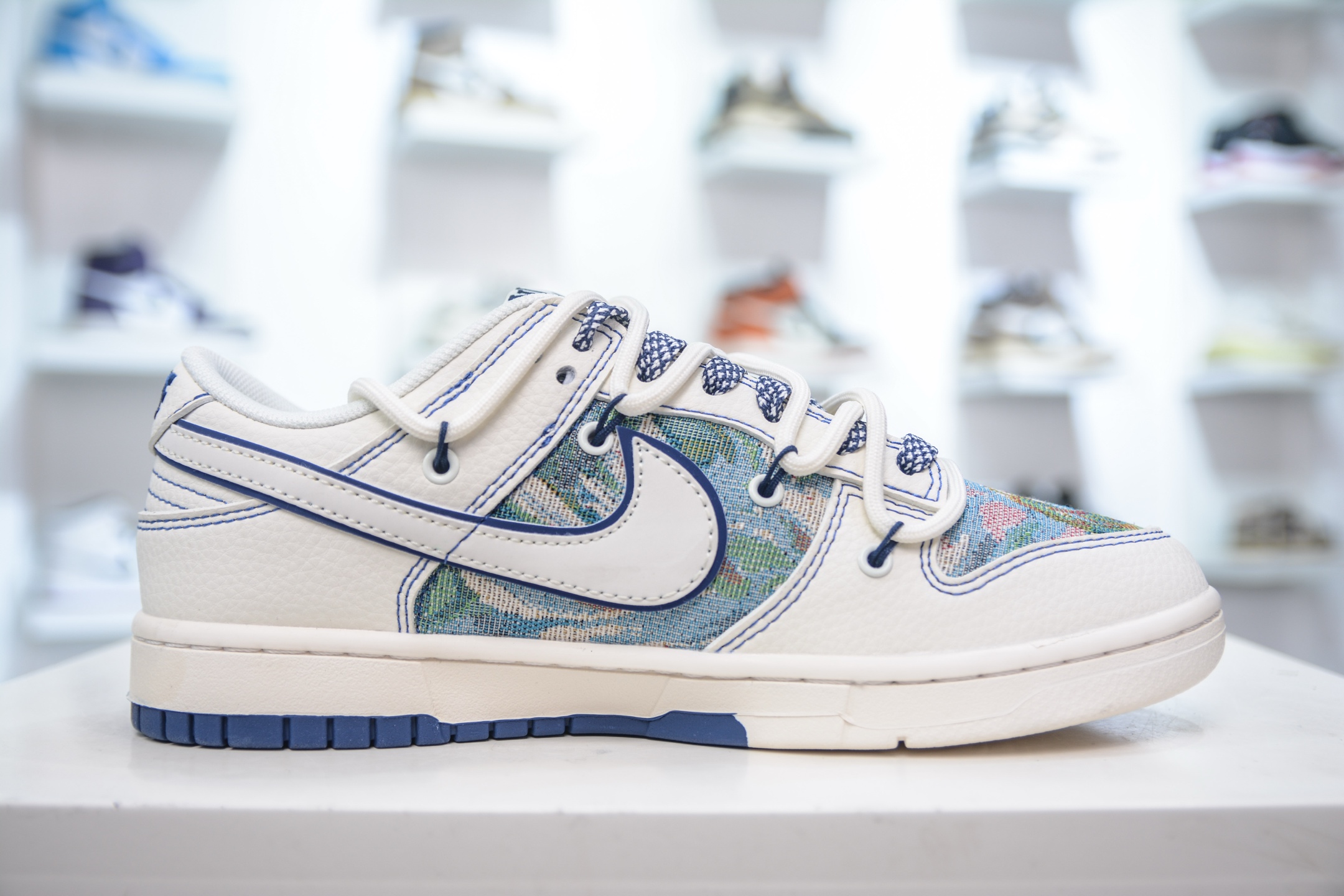 300 Nike SB Dunk Low x Louis Vuitton LV联名-绑带油画白勾 DN6868-077