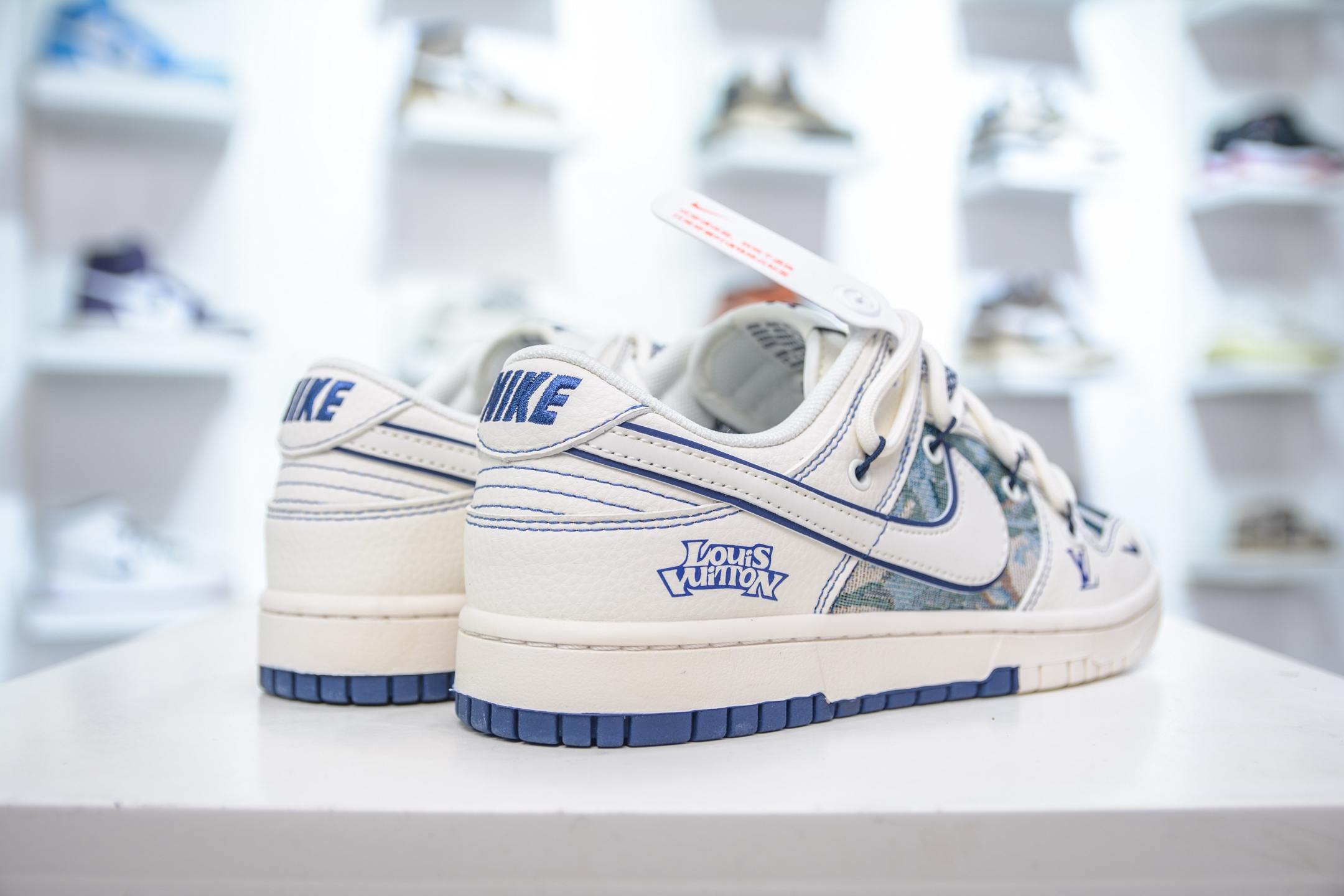 300 Nike SB Dunk Low x Louis Vuitton LV联名-绑带油画白勾 DN6868-077