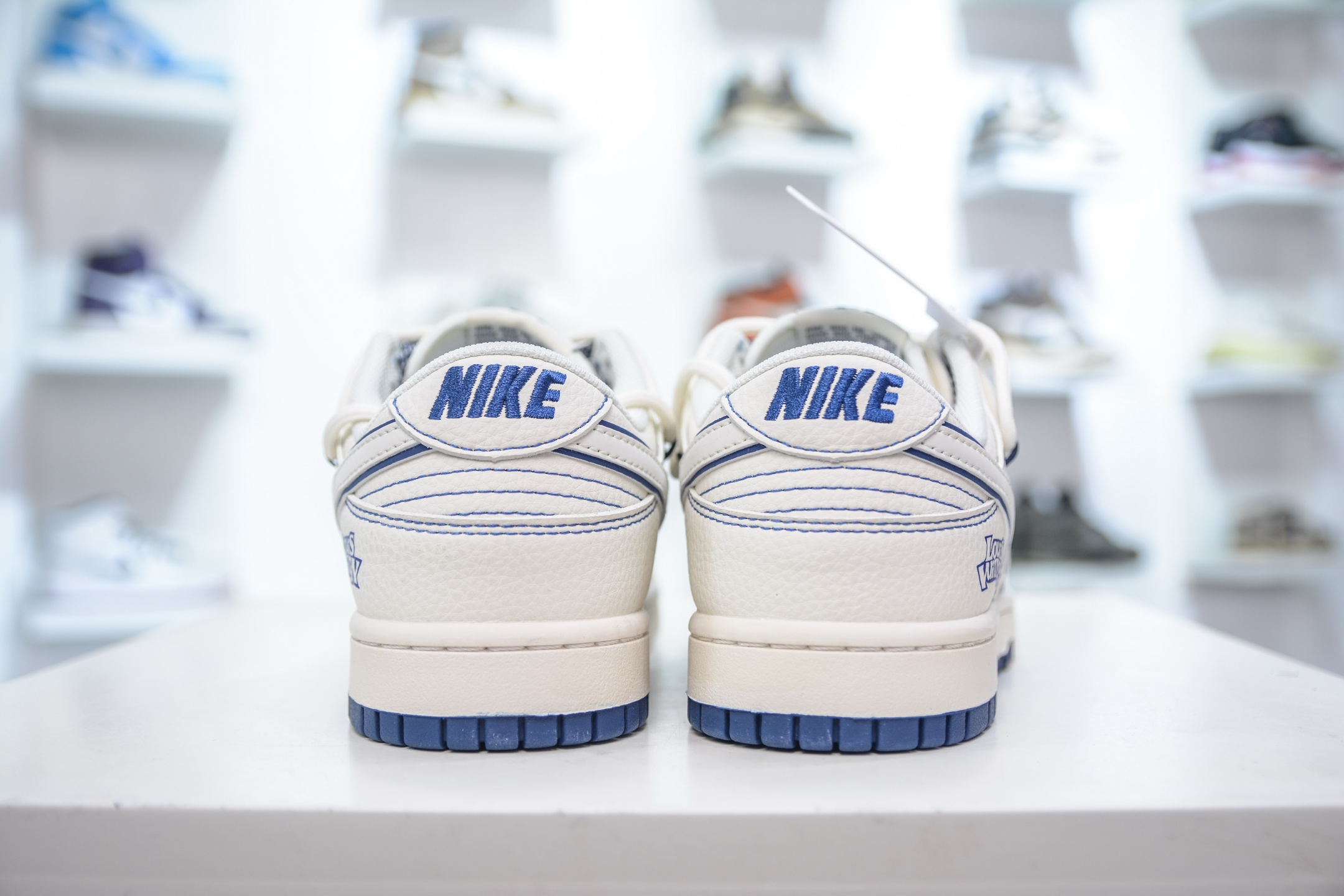 300 Nike SB Dunk Low x Louis Vuitton LV联名-绑带油画白勾 DN6868-077