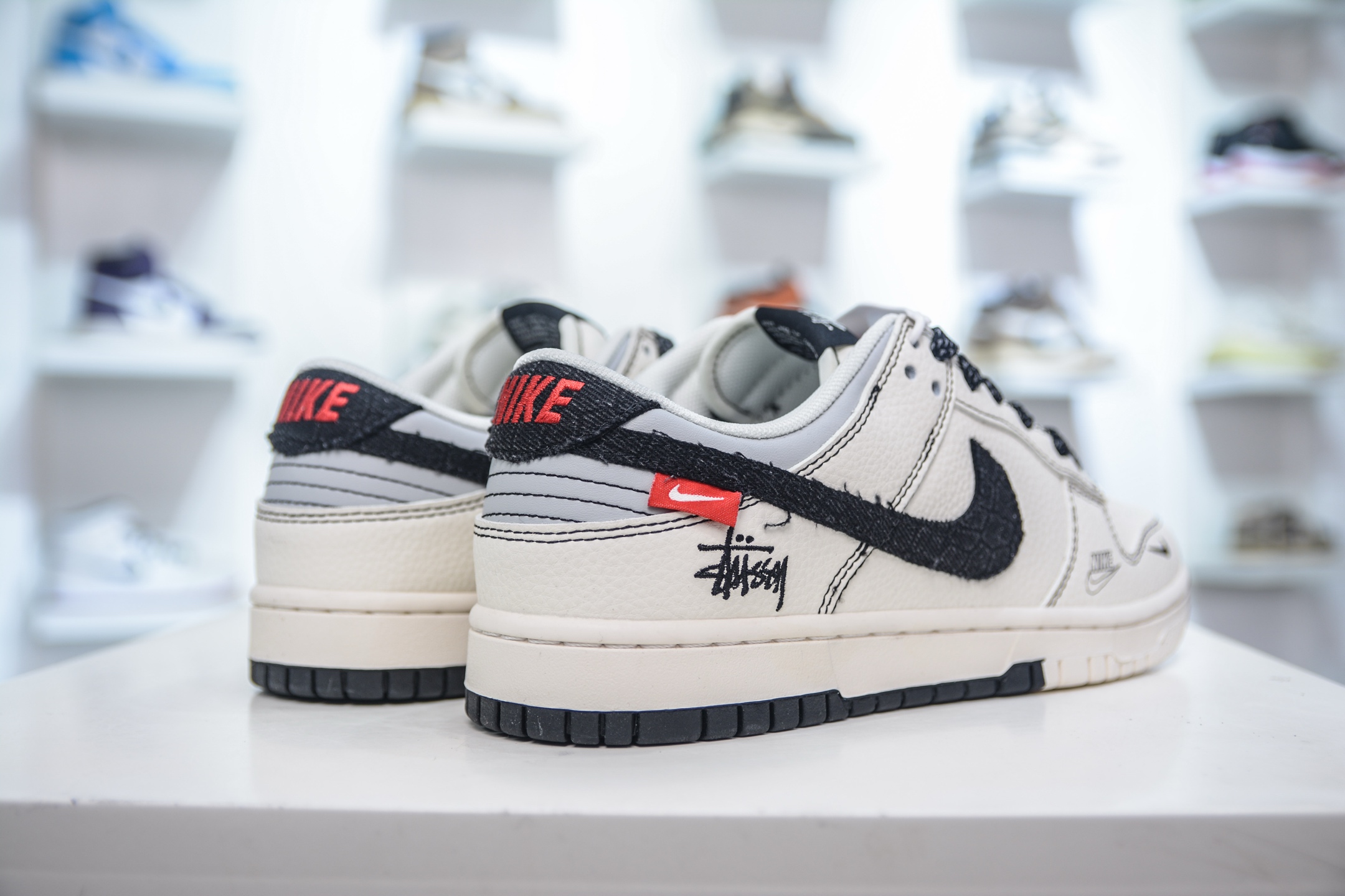 280 Nike SB Dunk Low x Stussy 斯图西联名-白黑布勾 ZH2598-266