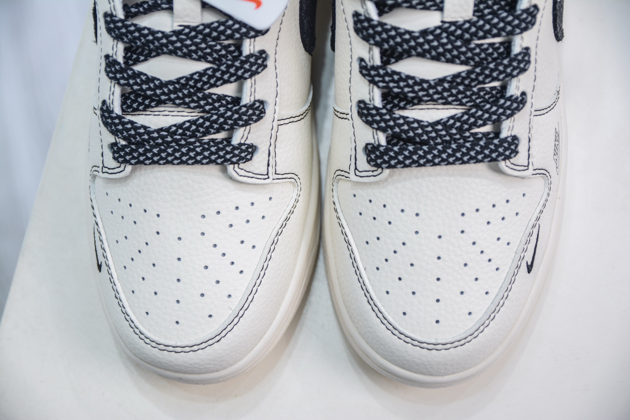 280 Nike SB Dunk Low x Stussy 斯图西联名-白黑布勾 ZH2598-266