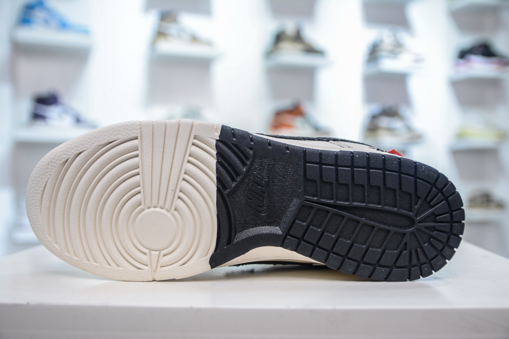 280 Nike SB Dunk Low x Stussy 斯图西联名-白黑布勾 ZH2598-266