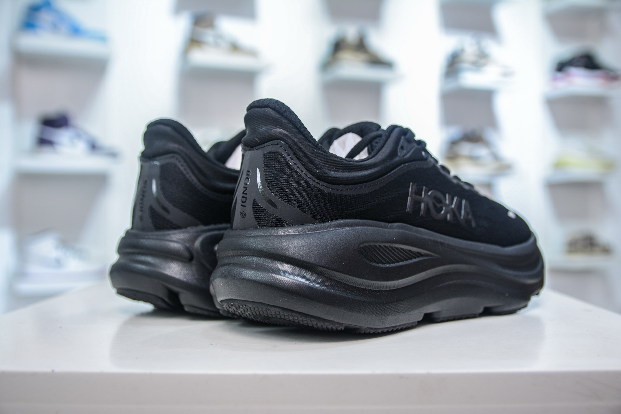200 CS版 HOKA ONE ONE Bondi 9 WIDE 邦迪九代舒适防滑耐磨低帮休闲跑步鞋 1162011/BBLC