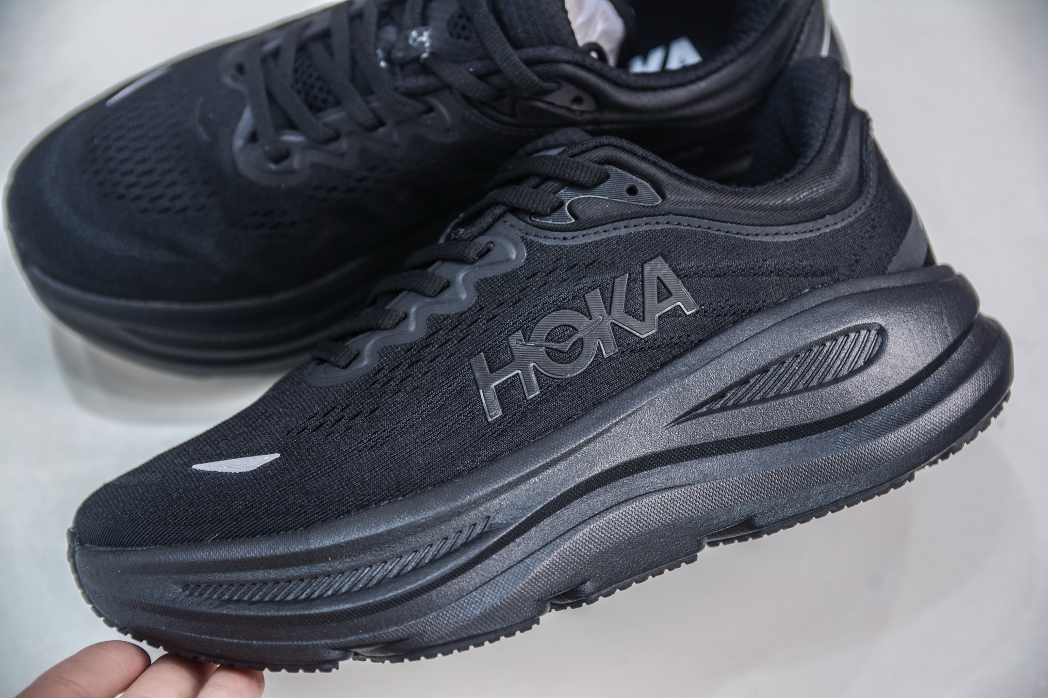 200 CS版 HOKA ONE ONE Bondi 9 WIDE 邦迪九代舒适防滑耐磨低帮休闲跑步鞋 1162011/BBLC