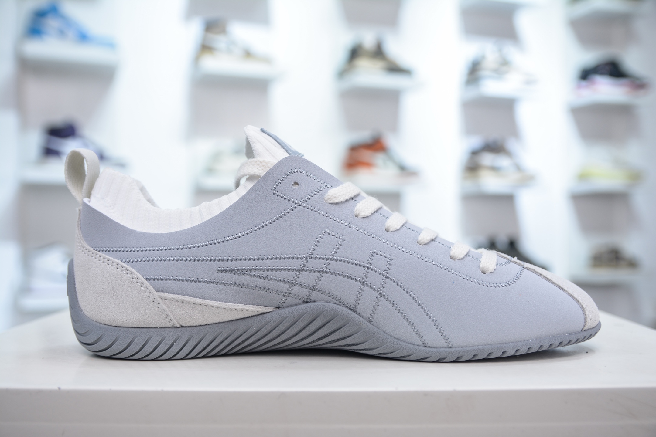 160 Onitsuka Tiger鬼冢虎 SCLAW 绒面革织物 舒适运动休闲鞋 1183B969-020