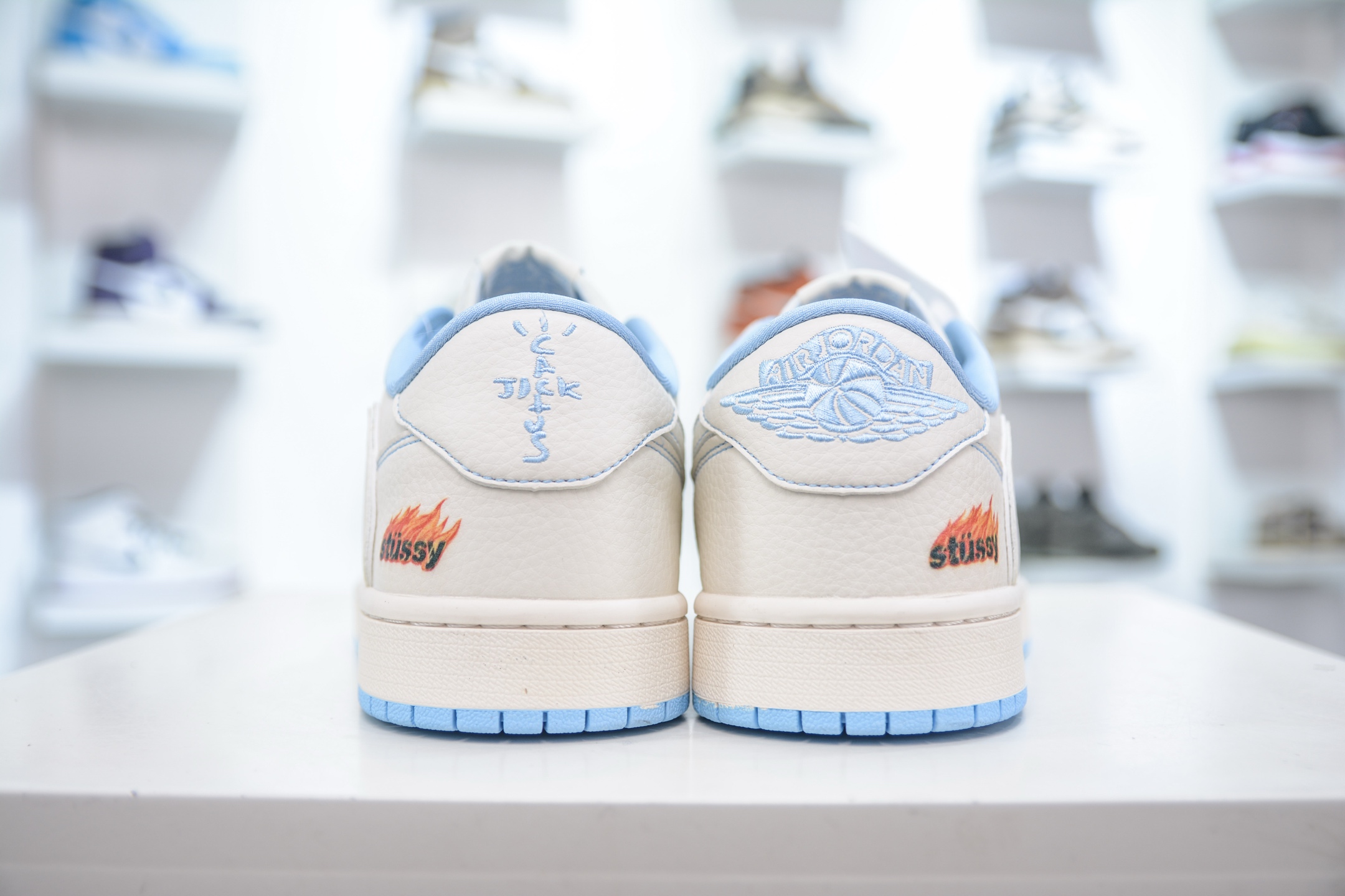 270 TS x Air Jordan x Stussy AJ1 Low 倒钩低帮联名斯图西-米蓝火焰 ZH2598-229