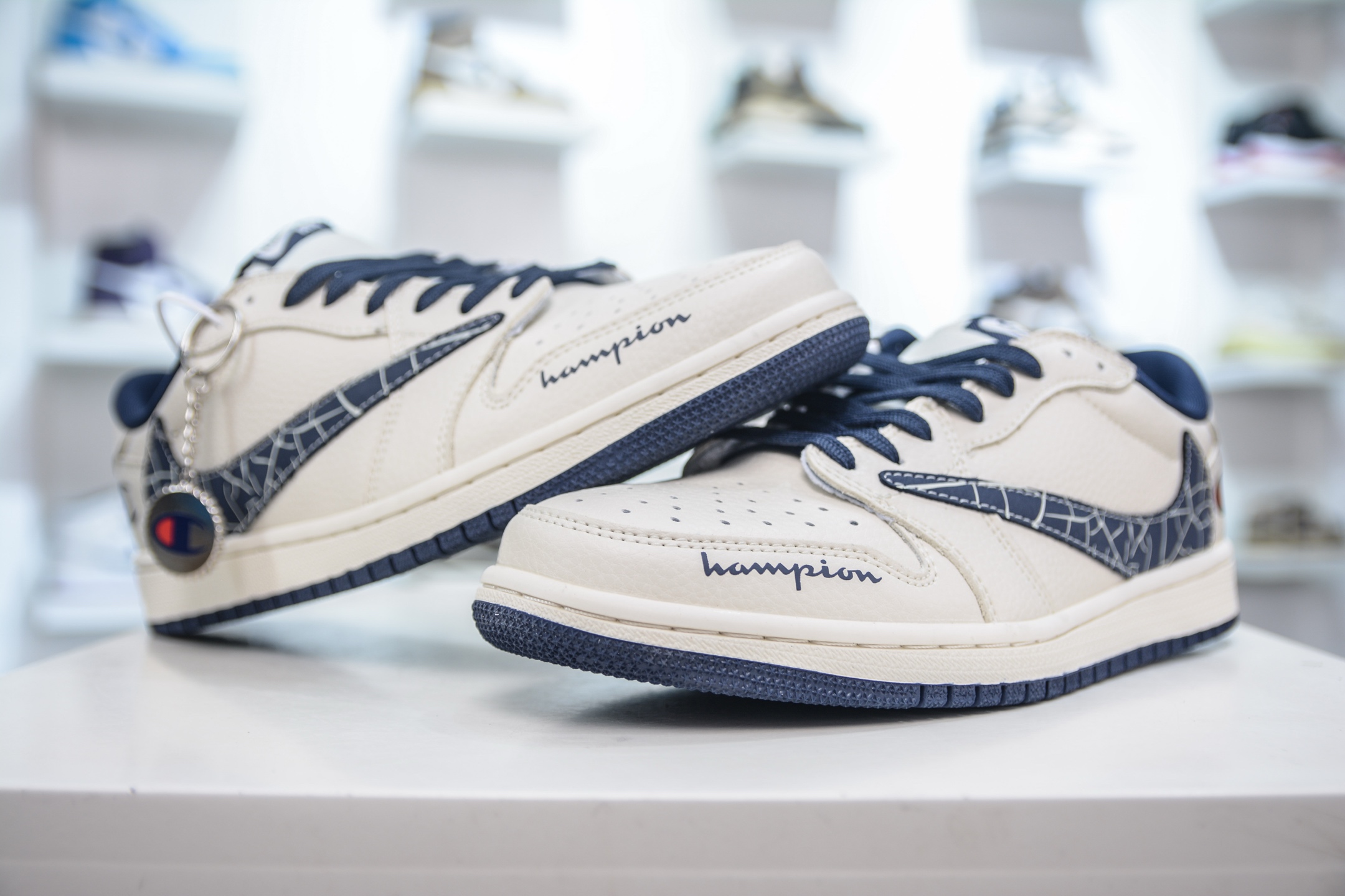 270 Travis Scott x Nike Air Jordan 1 Low x Champion 冠军联名-白深蓝裂纹勾 LD2025-015