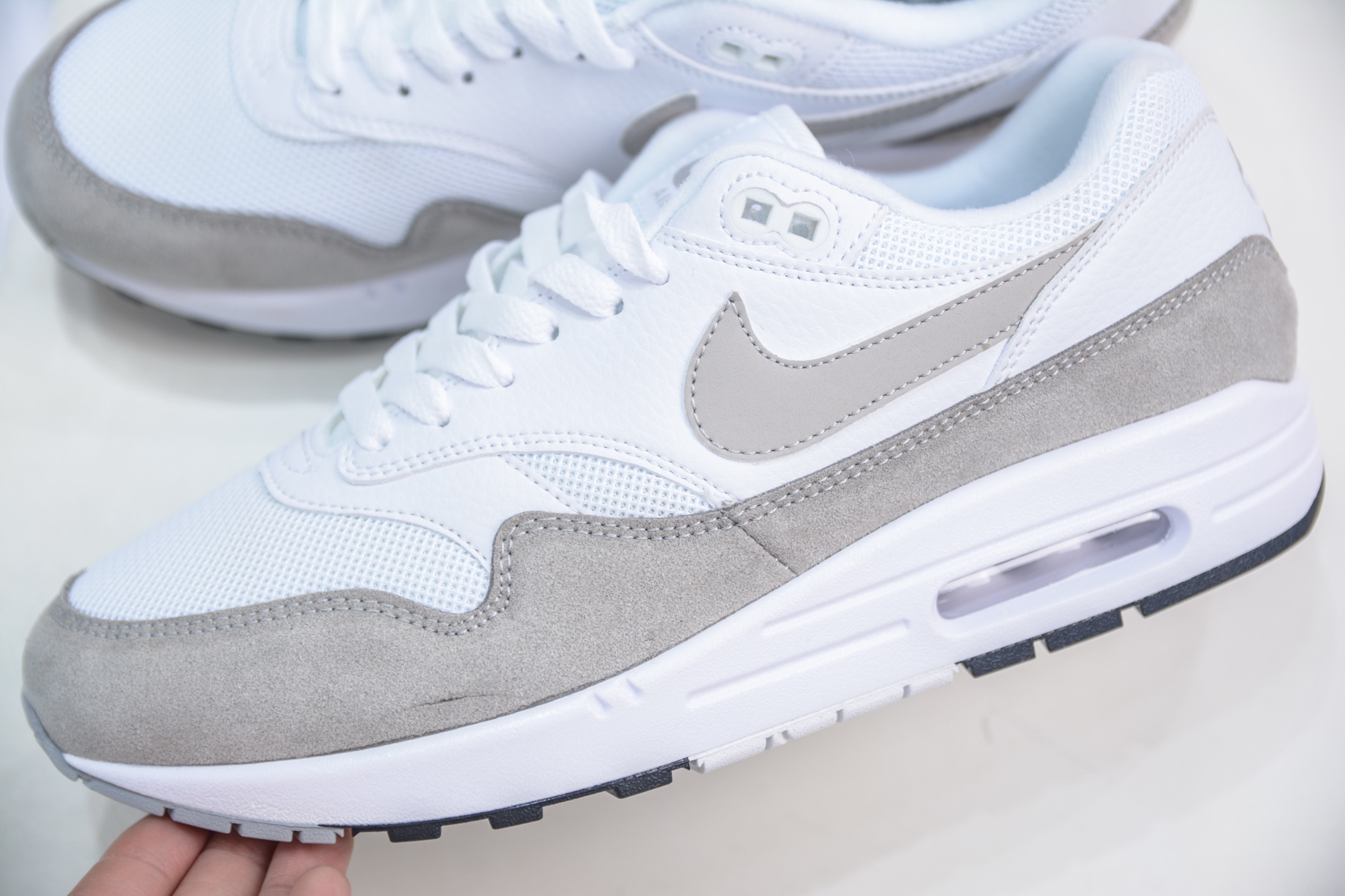 230 NK Air Max 1 初代复古气垫慢跑鞋 AH8145-110