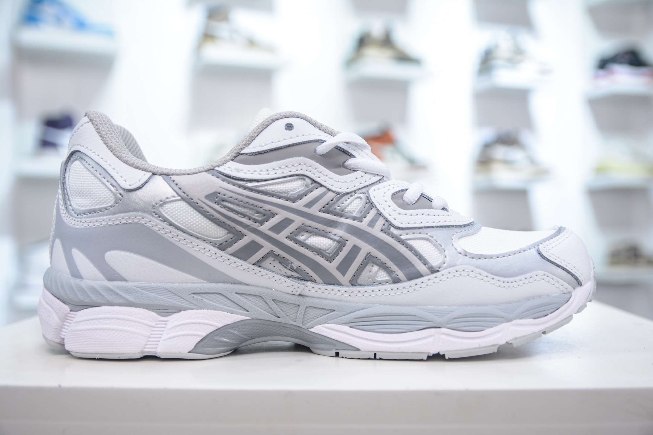 200 Asics Gel-NYC 纯原版本 亚瑟士运动休闲透气专业跑鞋 1203A280-100