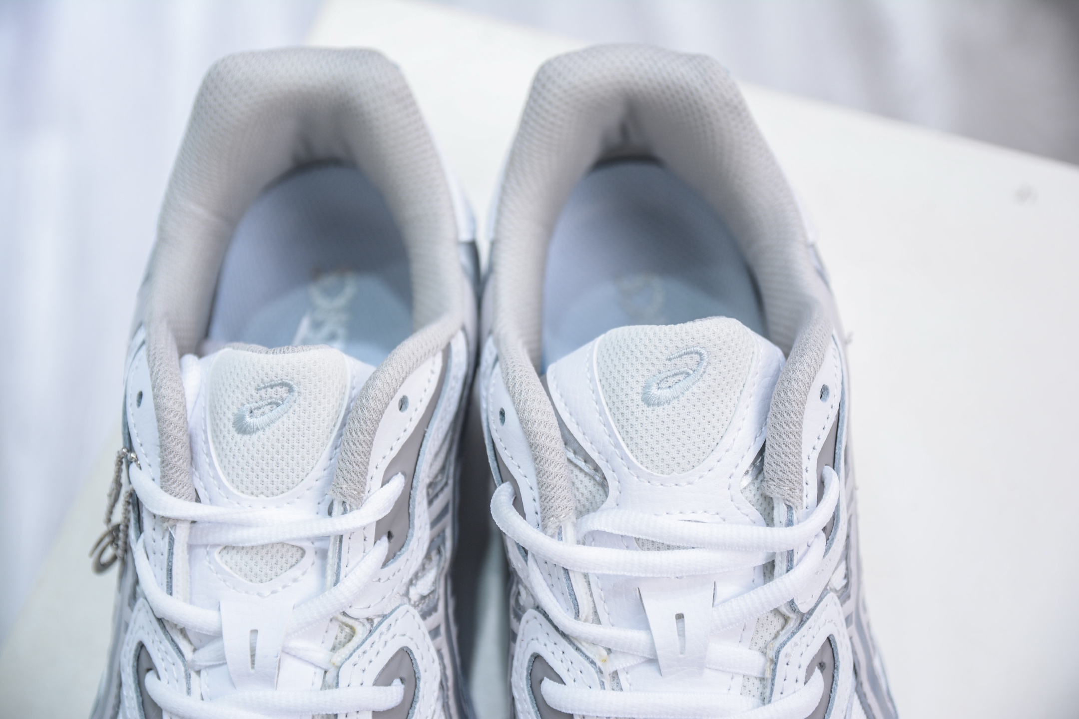 200 Asics Gel-NYC 纯原版本 亚瑟士运动休闲透气专业跑鞋 1203A280-100