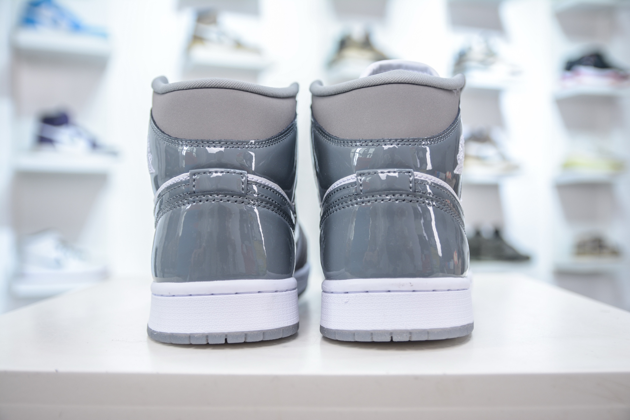 260 DT纯原 Air Jordan AJ1 Mid 中帮 白灰 HF3216-100