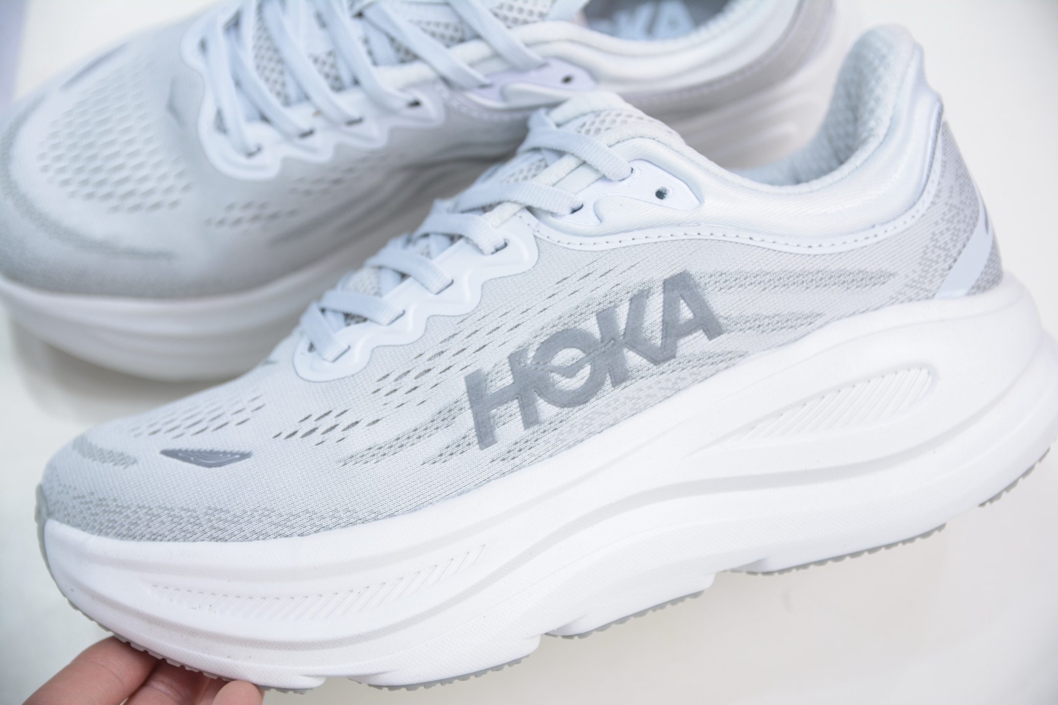 200 CS版 HOKA ONE ONE Bondi 9 WIDE 邦迪九代舒适防滑耐磨低帮休闲跑步鞋 1162012/SDSTS