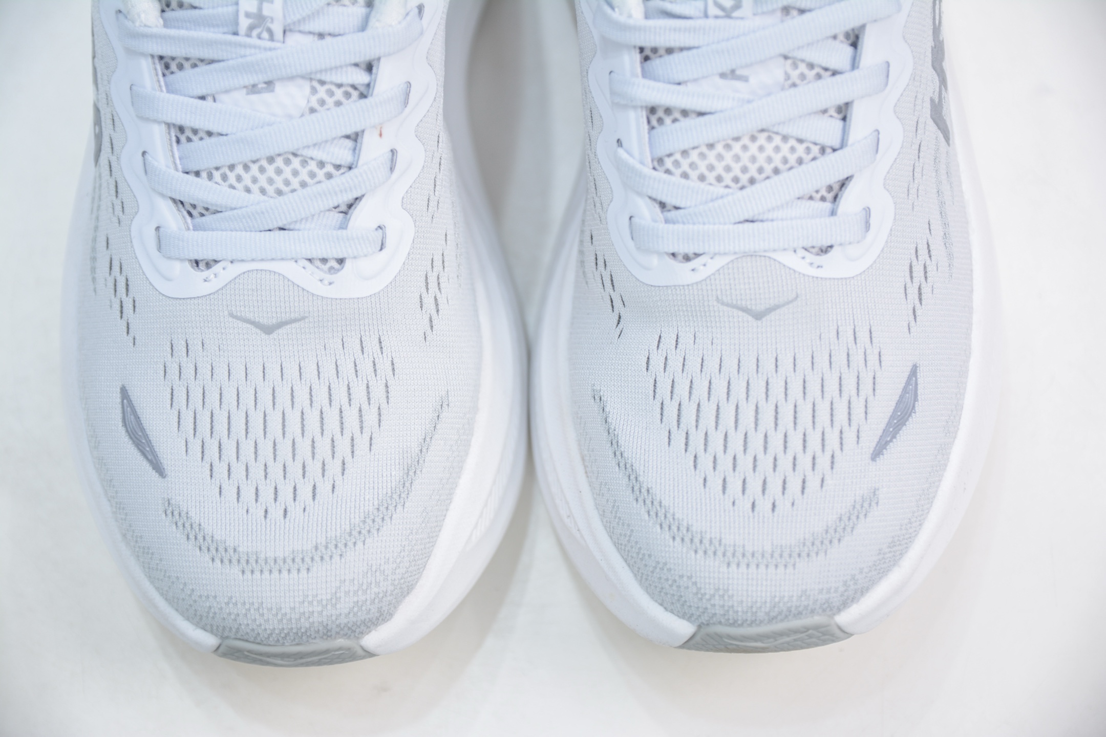 200 CS版 HOKA ONE ONE Bondi 9 WIDE 邦迪九代舒适防滑耐磨低帮休闲跑步鞋 1162012/SDSTS
