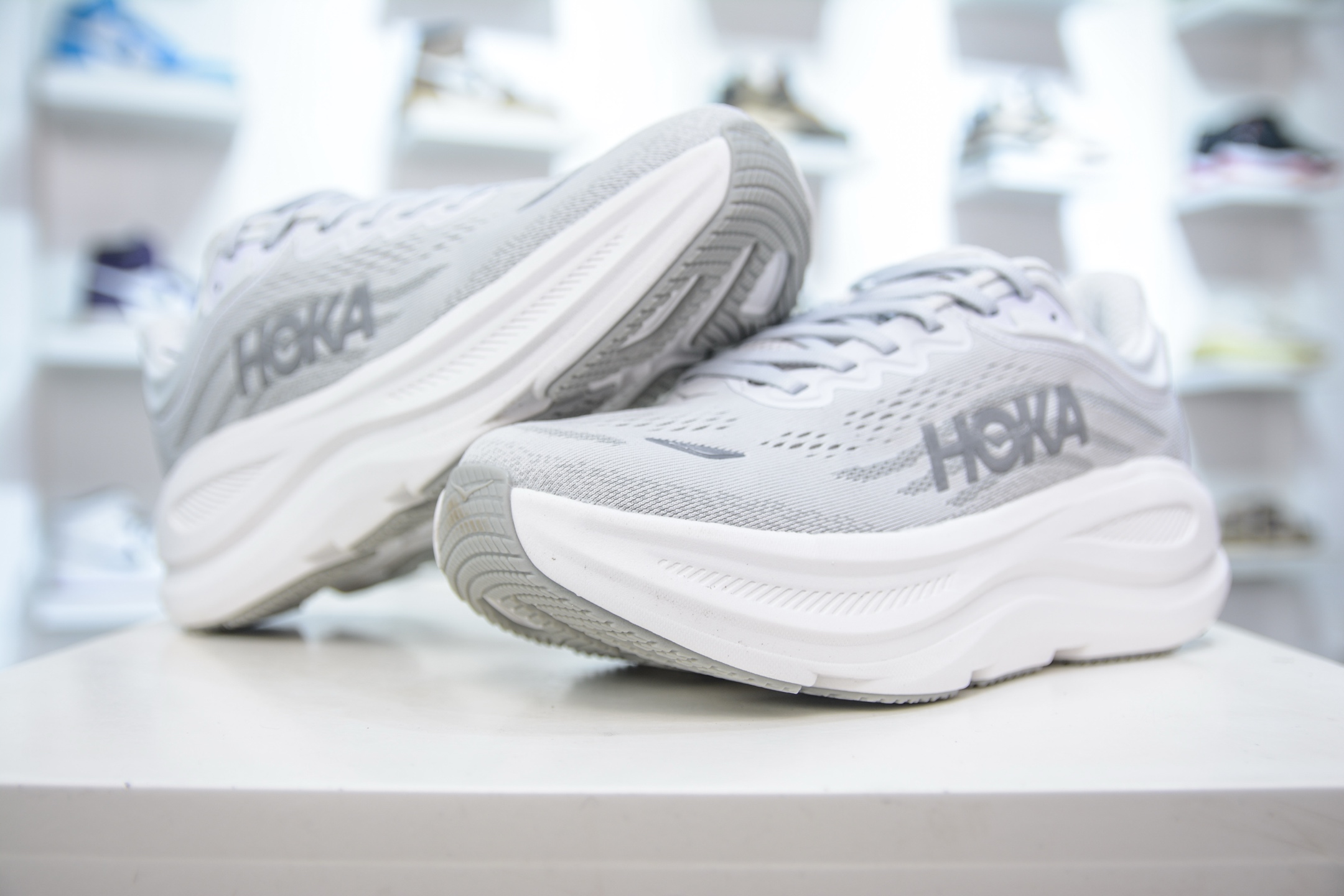 200 CS版 HOKA ONE ONE Bondi 9 WIDE 邦迪九代舒适防滑耐磨低帮休闲跑步鞋 1162012/SDSTS