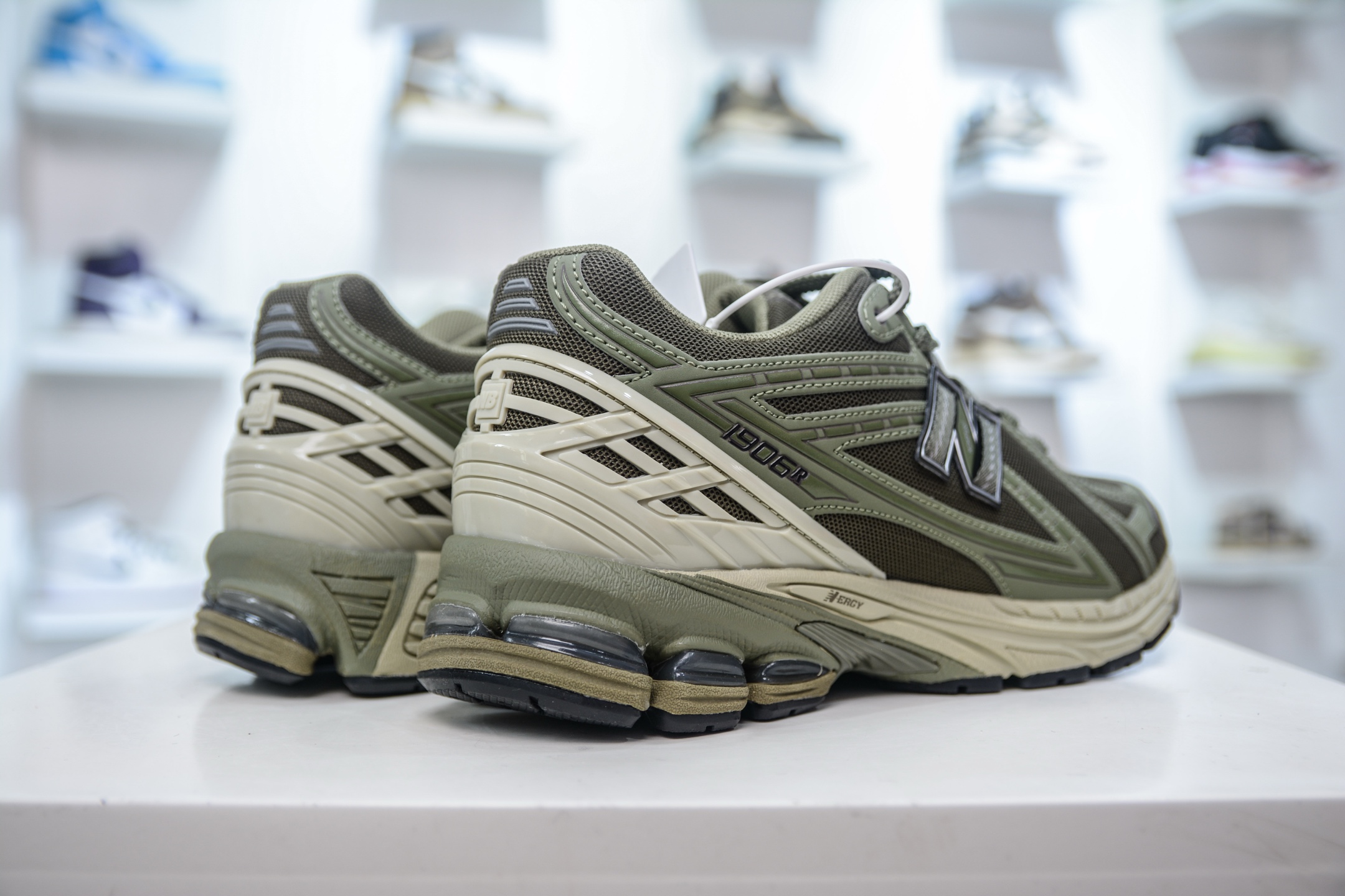 210 T版纯原 New Balance M1906R系列 复古老爹防滑耐磨低帮 跑步鞋 M1906RLO