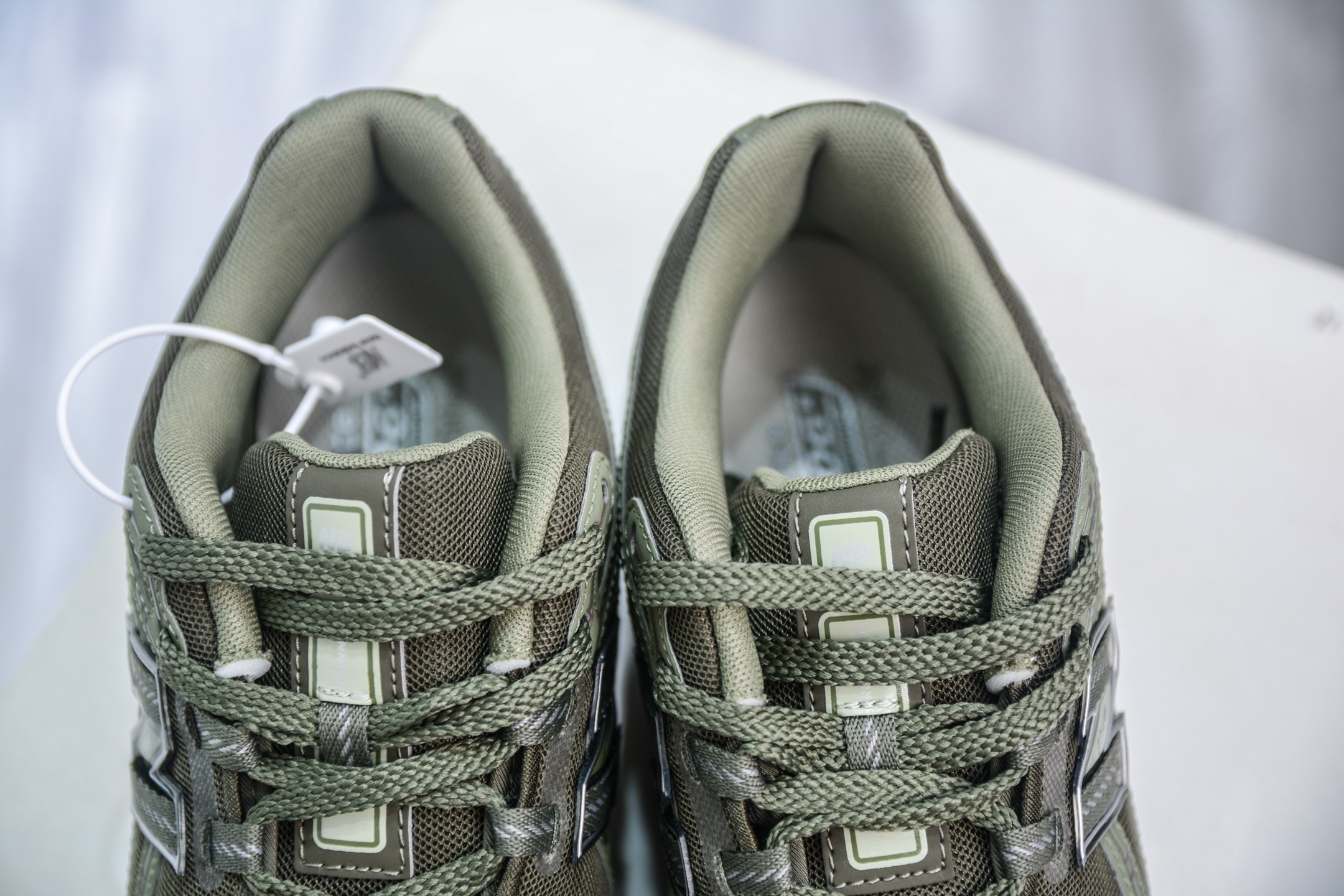210 T版纯原 New Balance M1906R系列 复古老爹防滑耐磨低帮 跑步鞋 M1906RLO