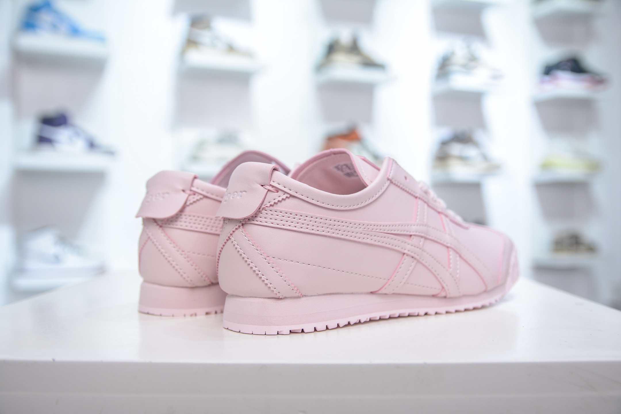 160 Onitsuka Tiger Mexico 66 SD 鬼冢虎 虎爪百搭休闲皮革慢跑鞋 1183C347-700