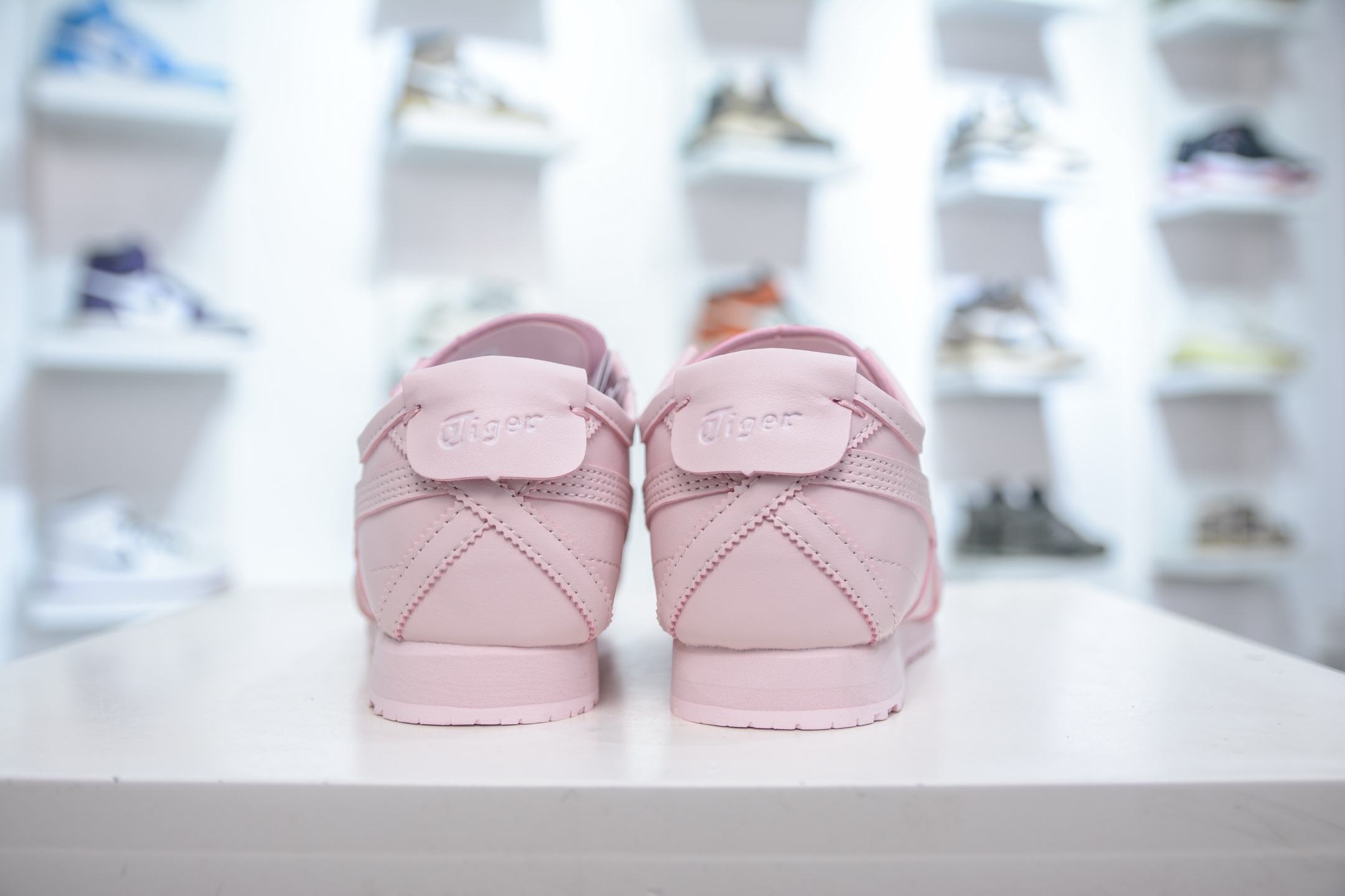 160 Onitsuka Tiger Mexico 66 SD 鬼冢虎 虎爪百搭休闲皮革慢跑鞋 1183C347-700