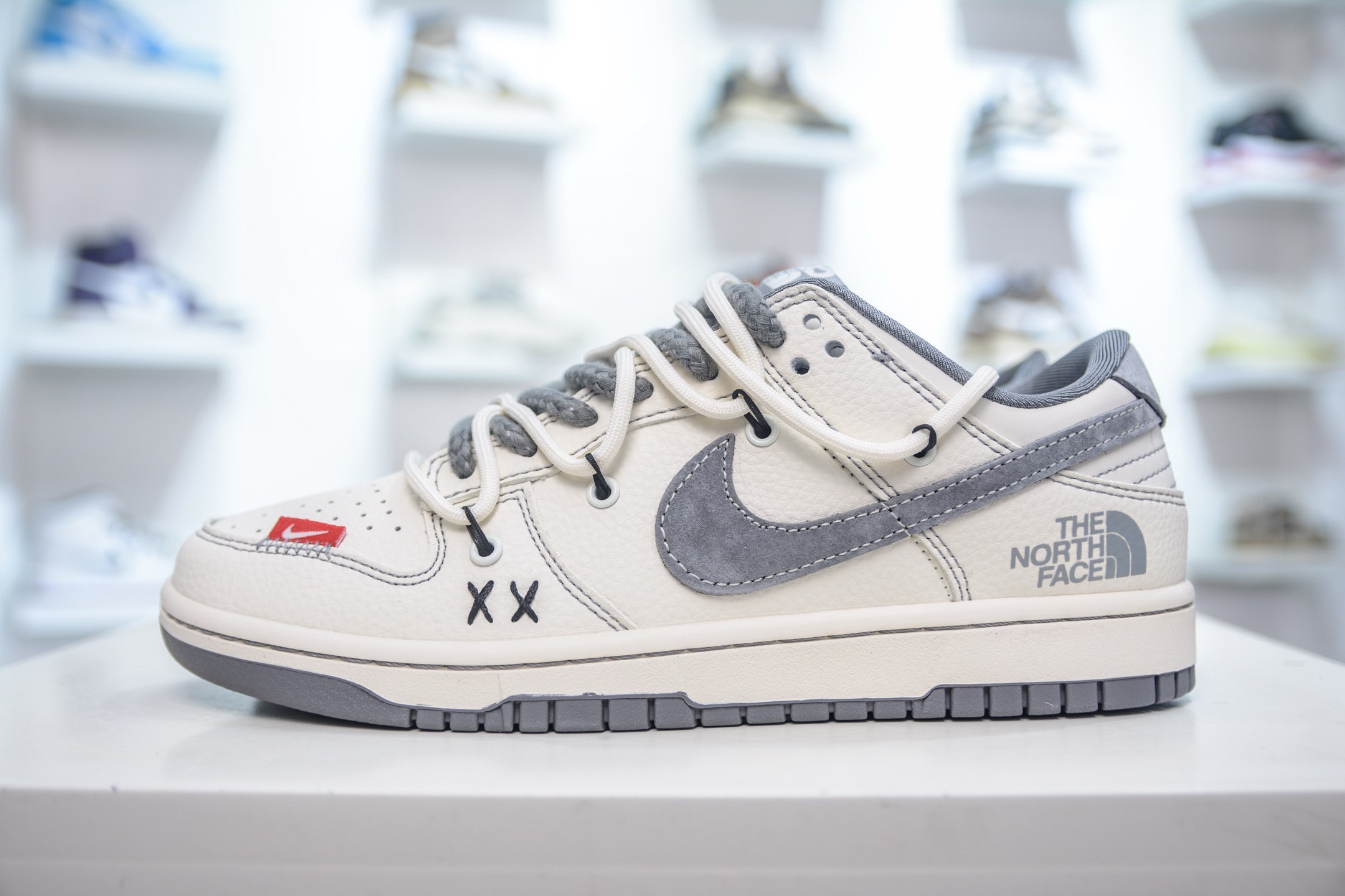 300 Nike SB Dunk Low x The North Face x CDG 北面CDG联名-米白灰勾绑带 YX5066-285
