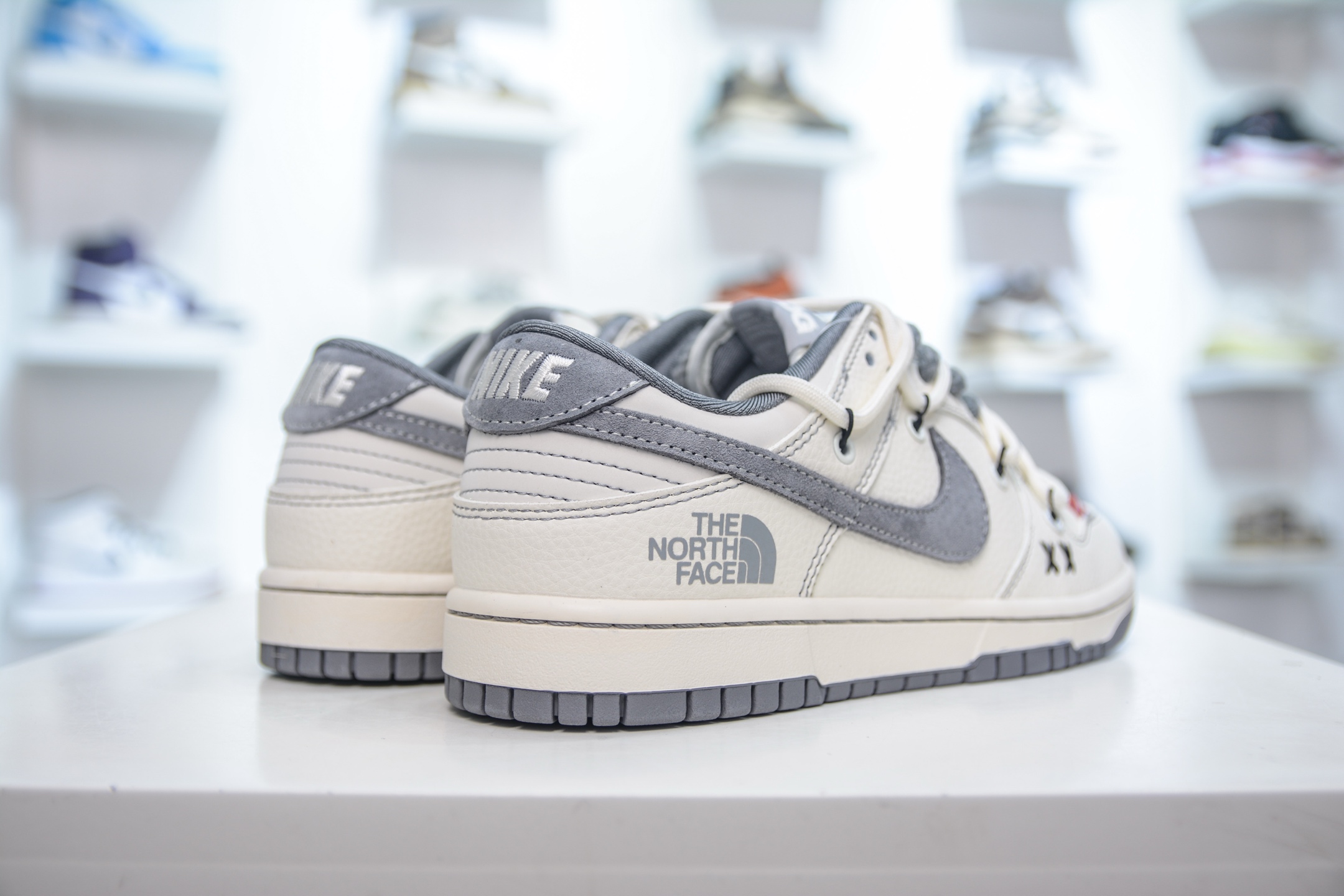 300 Nike SB Dunk Low x The North Face x CDG 北面CDG联名-米白灰勾绑带 YX5066-285