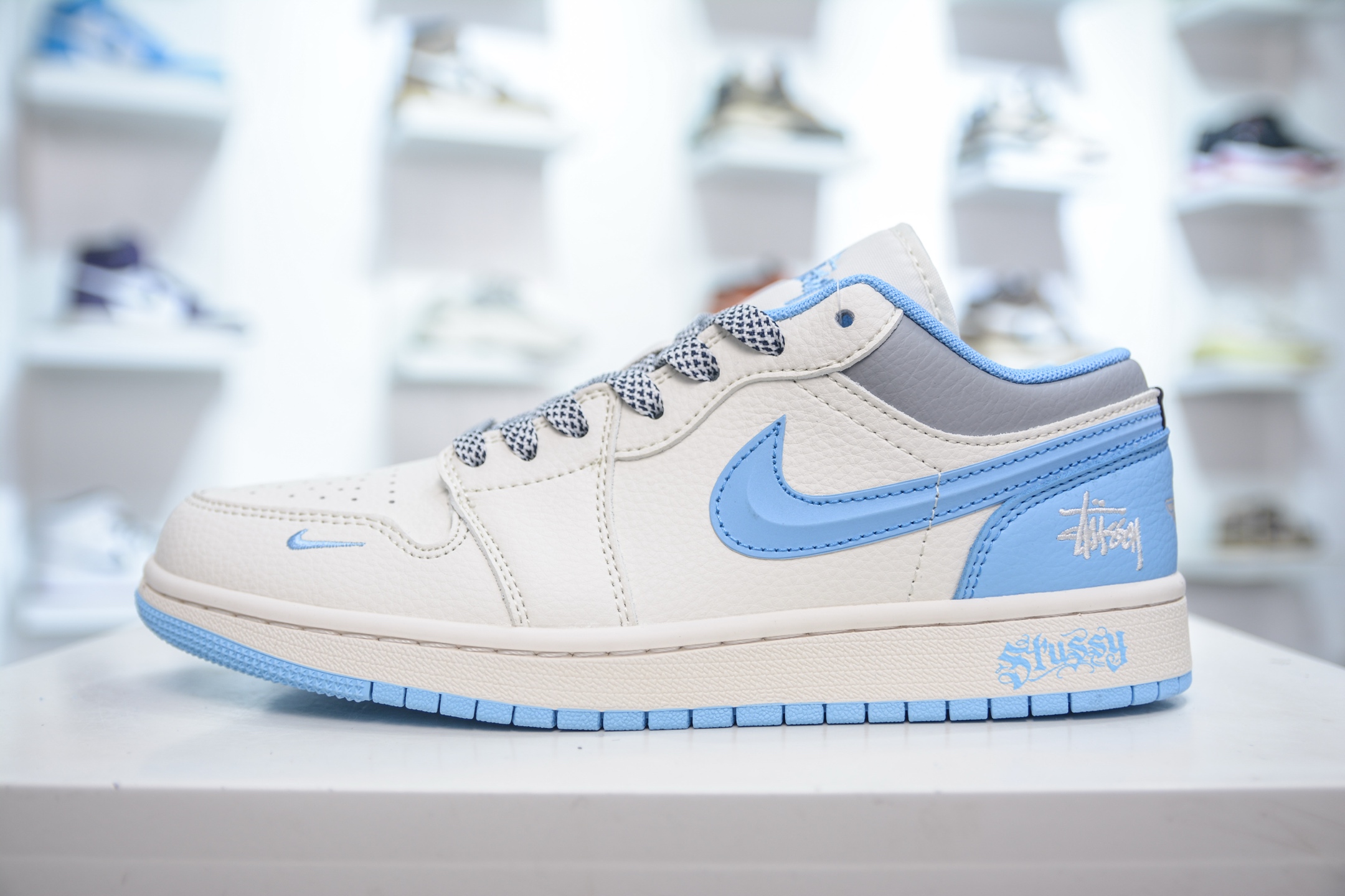 270 Air Jordan 1 Retro Low x Stussy 斯图西联名-米灰蓝立体勾 XS6086-559