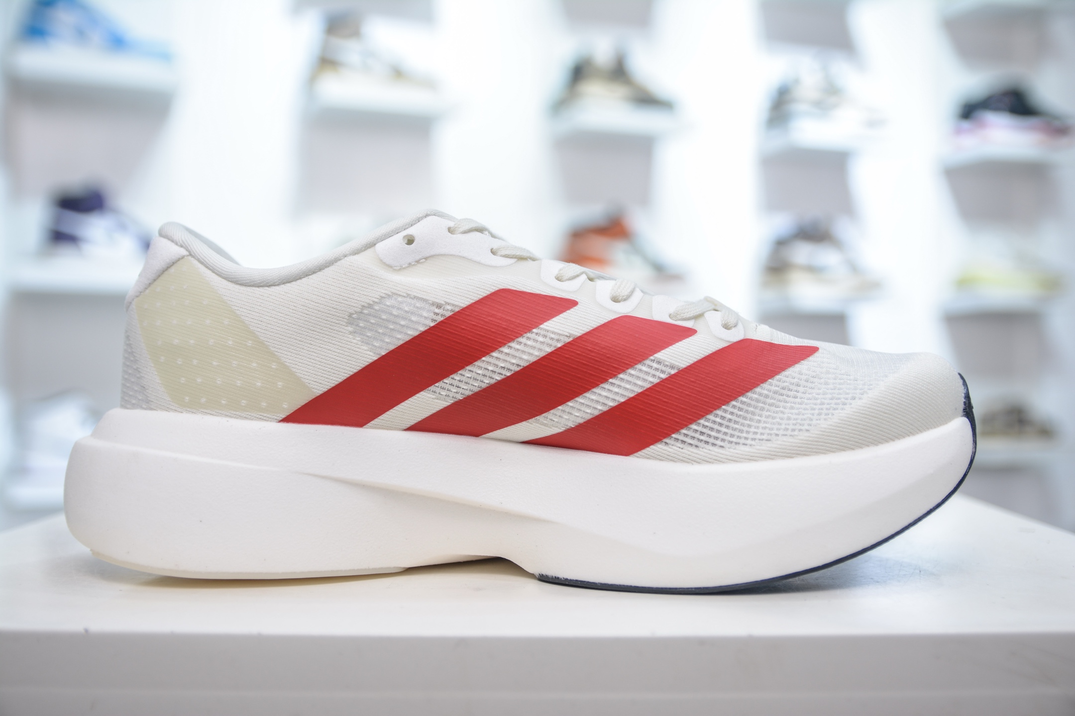200 AD Adizero Evo SL 阿迪超轻透气缓震跑鞋 ”裸足”的感觉 JS1182
