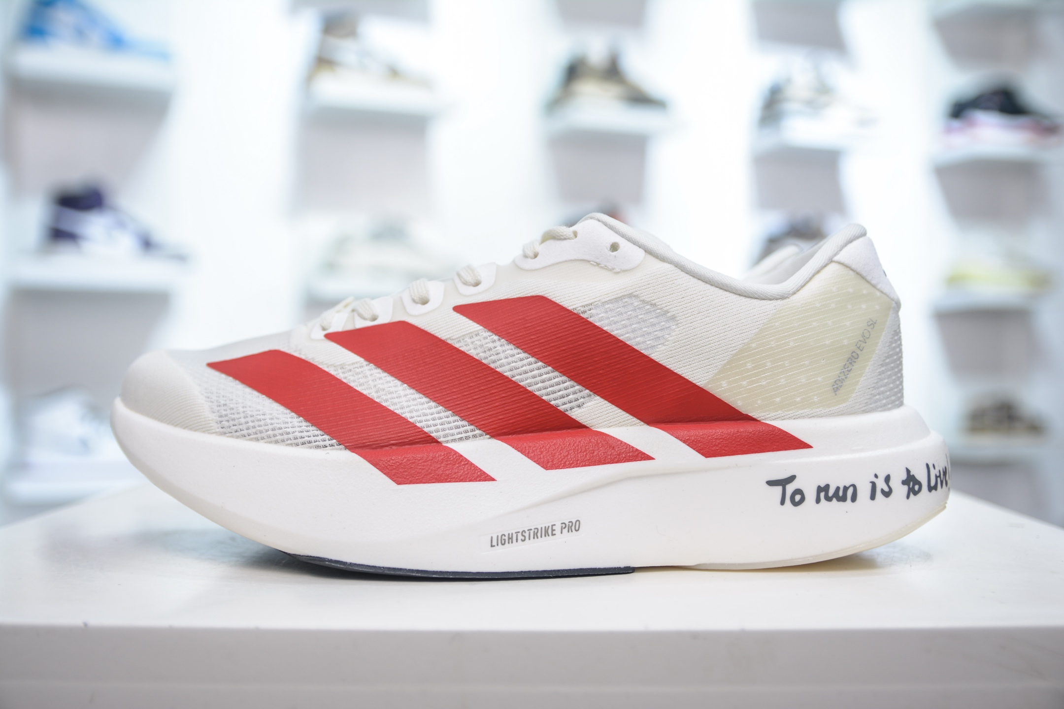 200 AD Adizero Evo SL 阿迪超轻透气缓震跑鞋 ”裸足”的感觉 JS1182