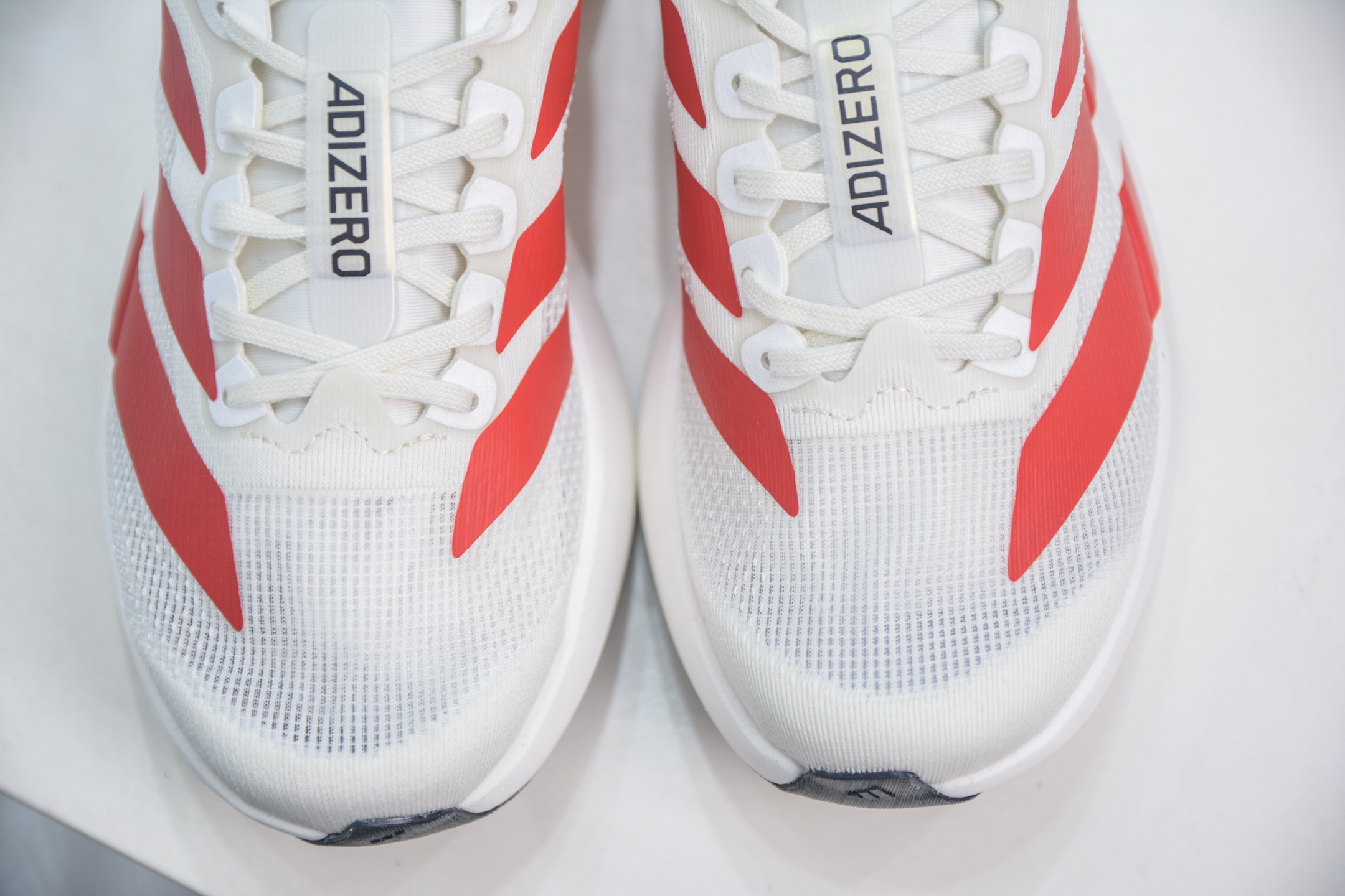 200 AD Adizero Evo SL 阿迪超轻透气缓震跑鞋 ”裸足”的感觉 JS1182