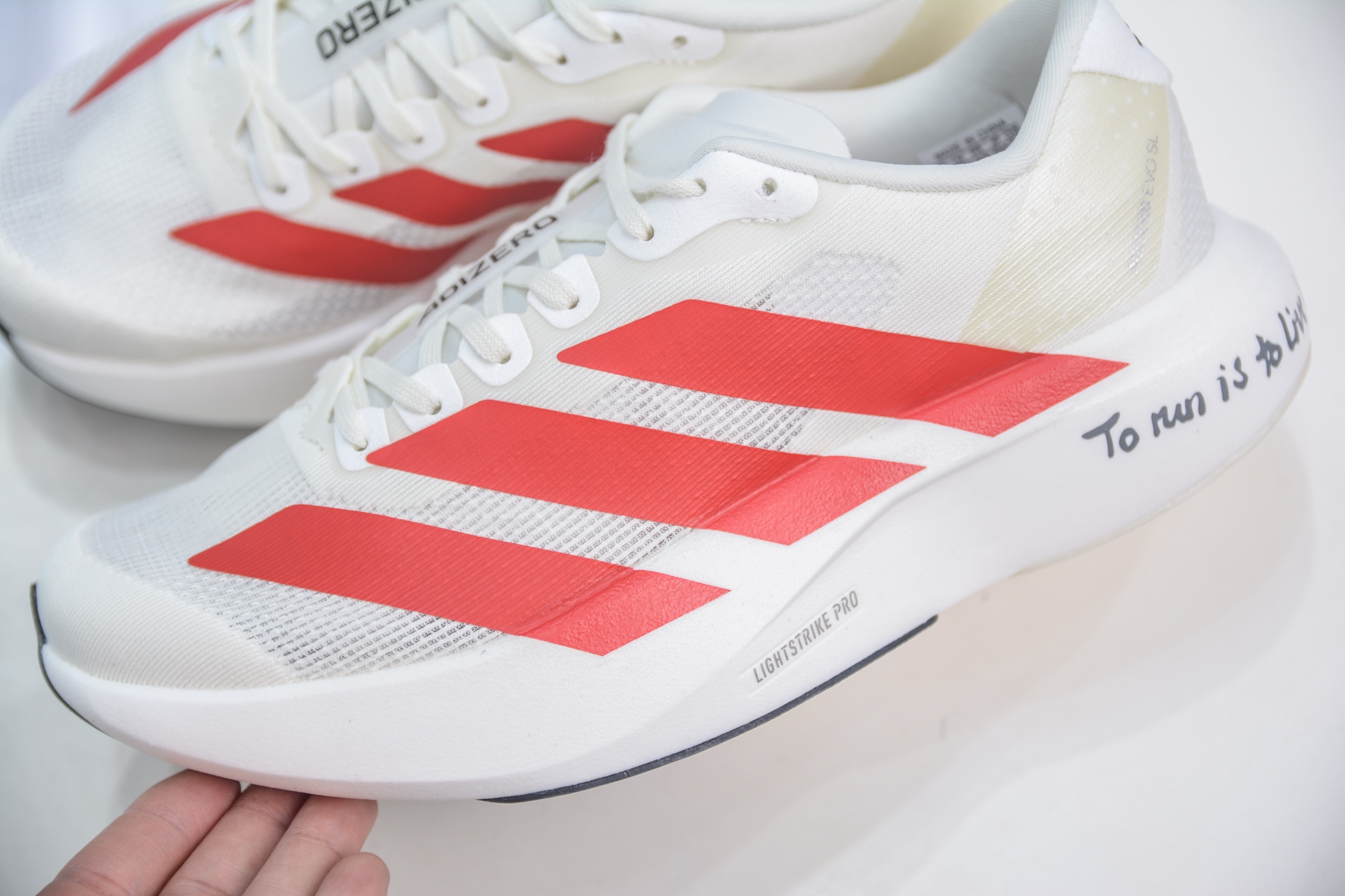 200 AD Adizero Evo SL 阿迪超轻透气缓震跑鞋 ”裸足”的感觉 JS1182