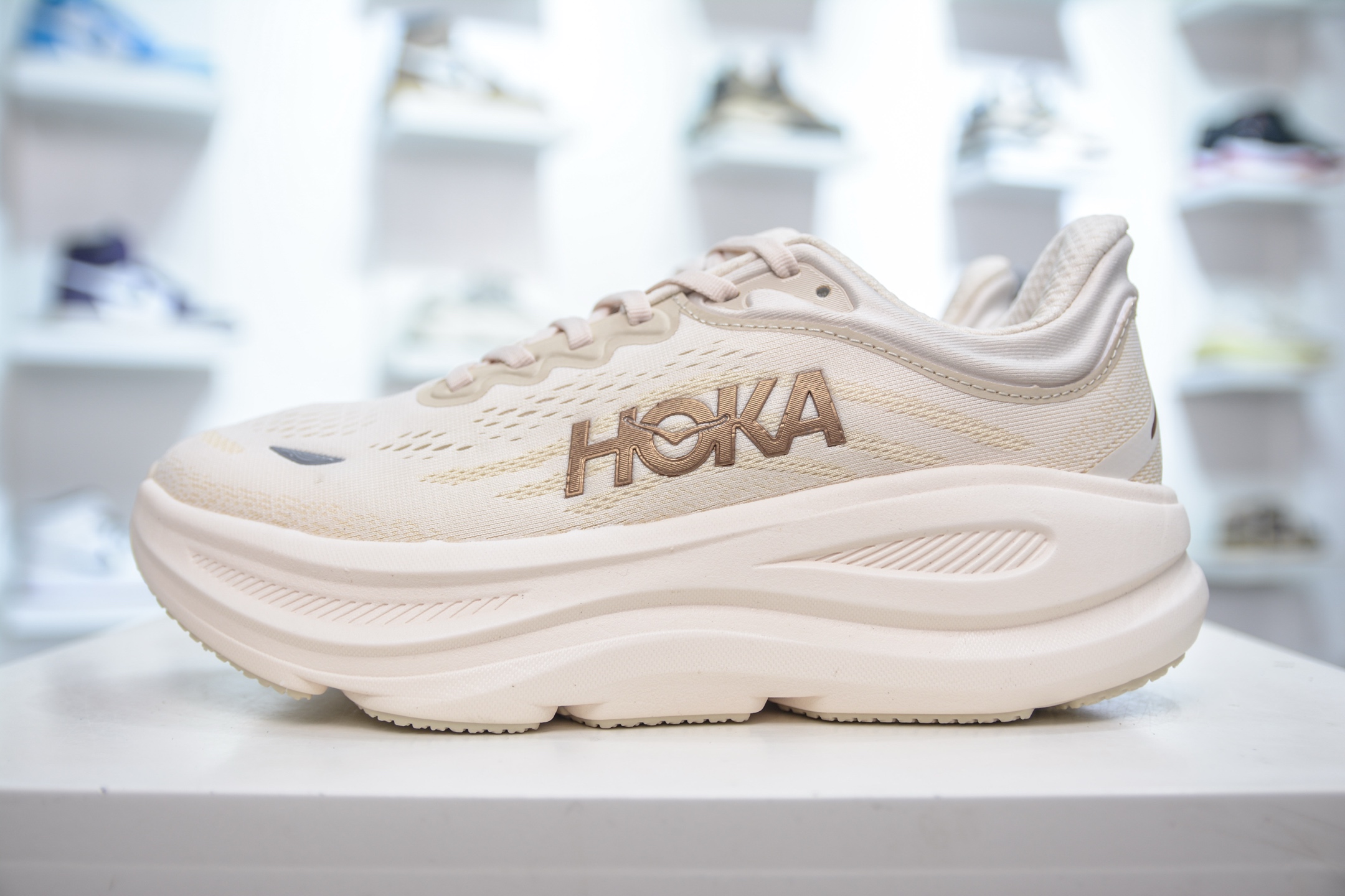 200 CS版 HOKA ONE ONE Bondi 9 WIDE 邦迪九代舒适防滑耐磨低帮休闲跑步鞋 1162014/VCH